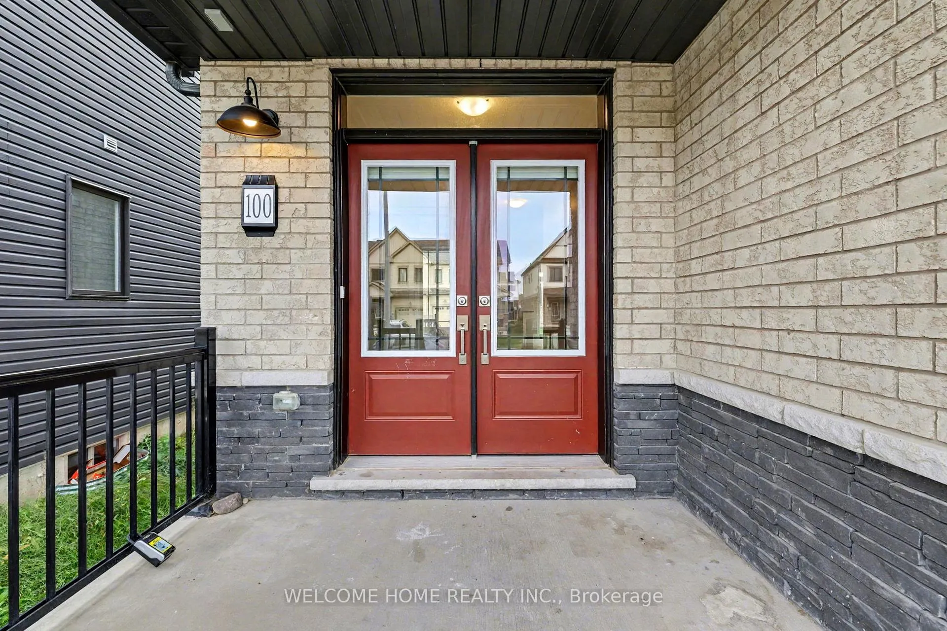 Photo 33 of 100 Keelson Street, Welland, Dain City — HOMEH