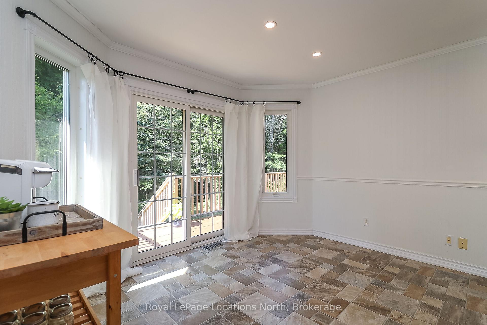 Photo 15 of 160 Fernbrook Drive, Wasaga Beach — HOMEH