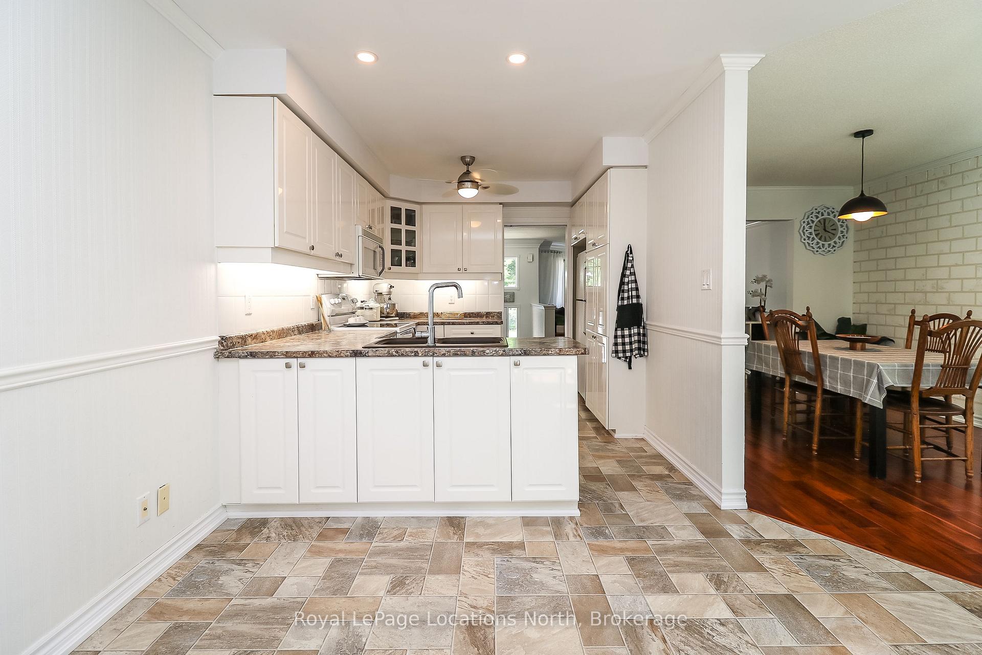 Photo 17 of 160 Fernbrook Drive, Wasaga Beach — HOMEH