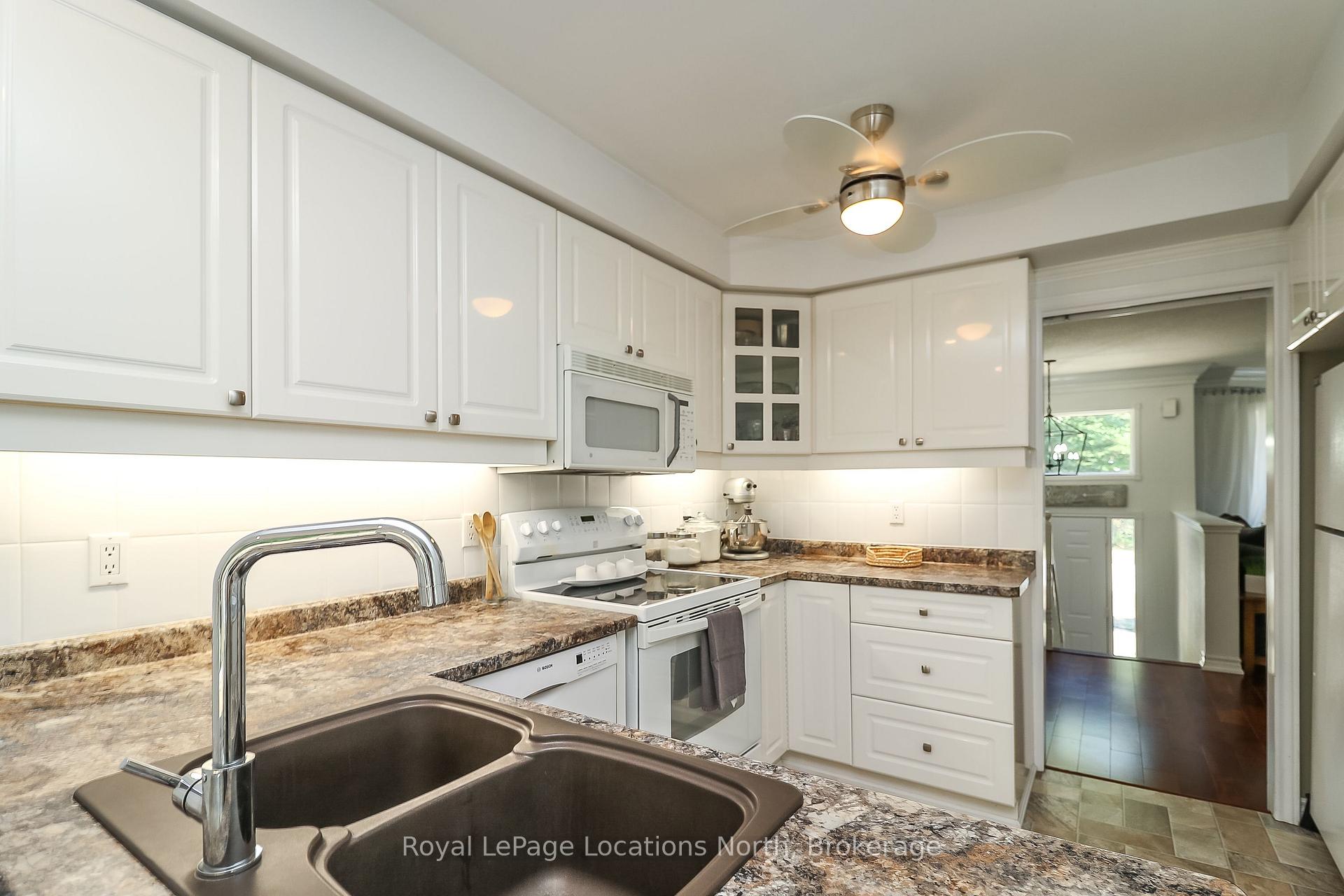 Photo 18 of 160 Fernbrook Drive, Wasaga Beach — HOMEH