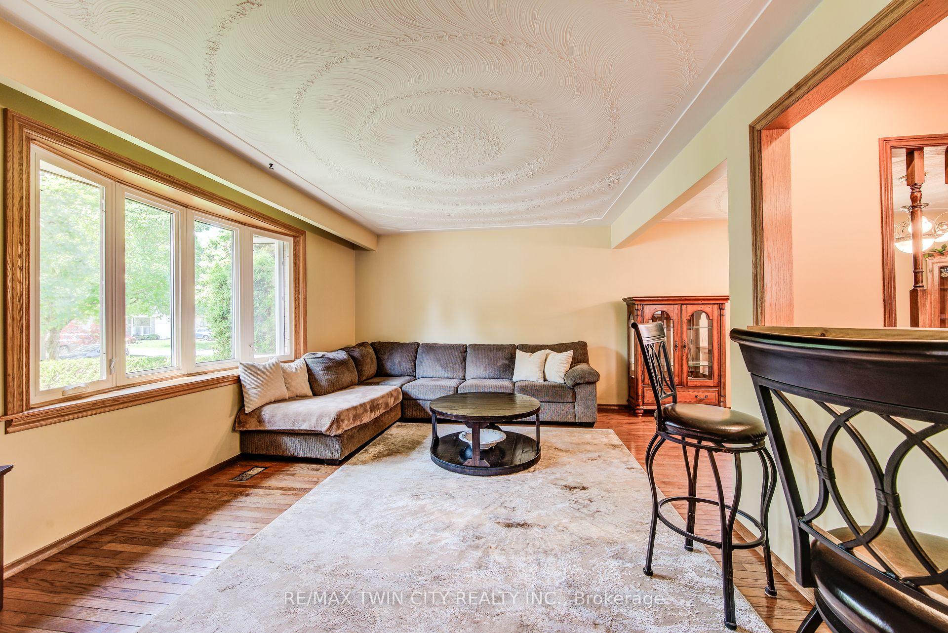 Photo 6 of 118 Partridge Place, Waterloo — HOMEH