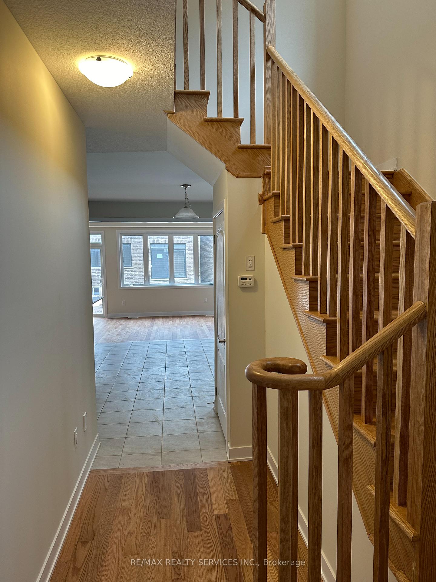 Photo 9 of 55 Rudder Road, Welland, Dain City — HOMEH