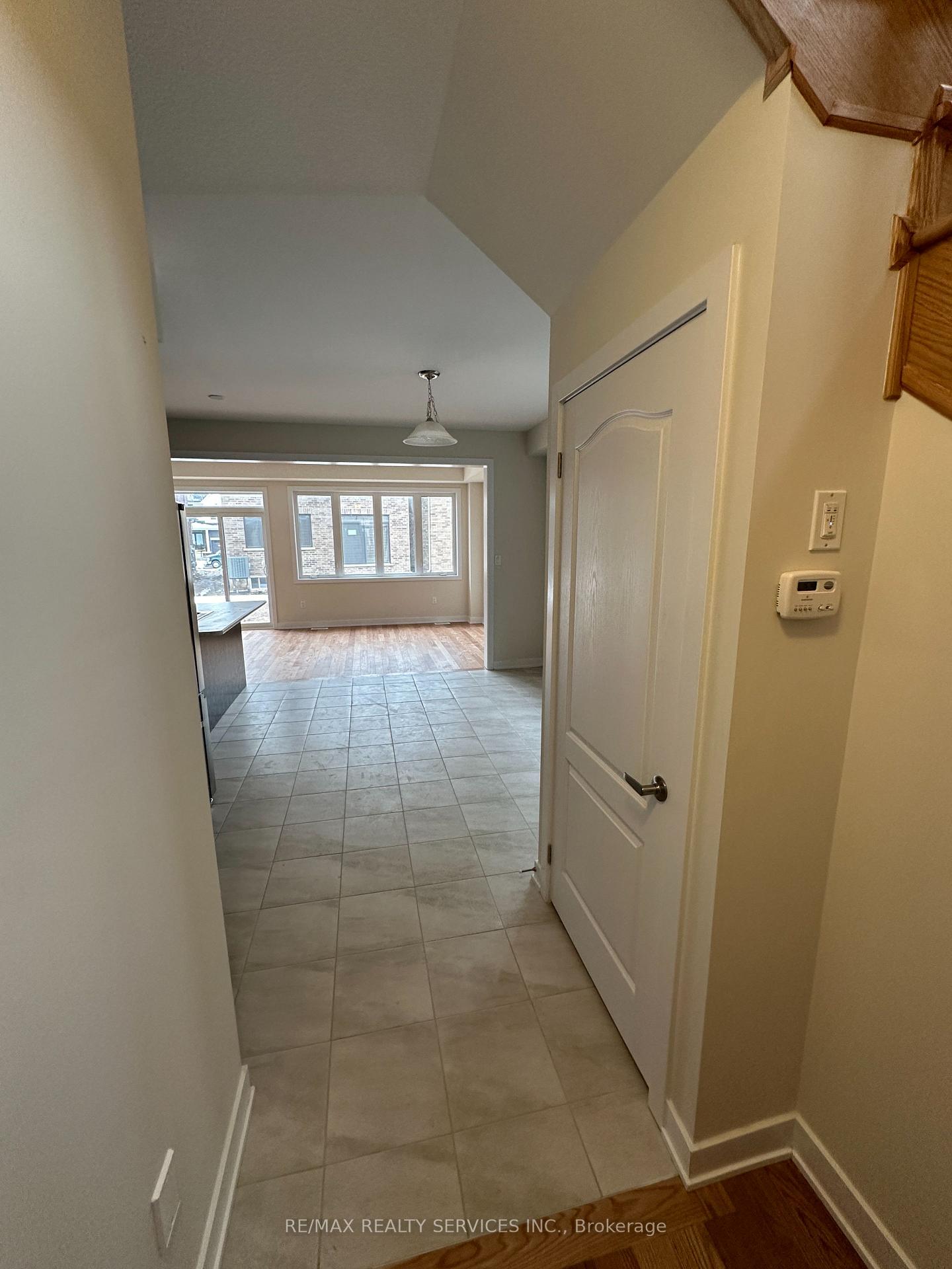 Photo 11 of 55 Rudder Road, Welland, Dain City — HOMEH