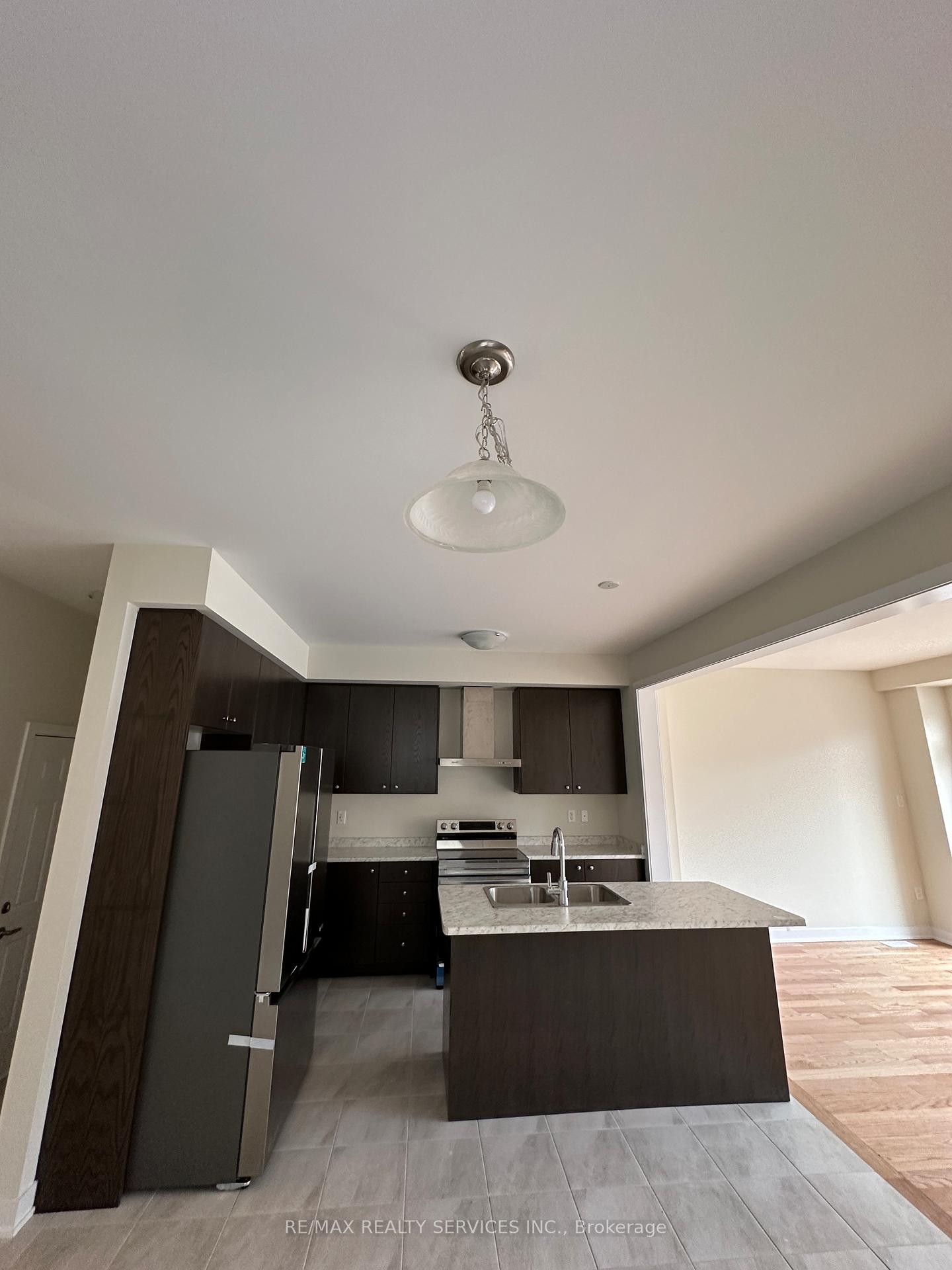 Photo 17 of 55 Rudder Road, Welland, Dain City — HOMEH