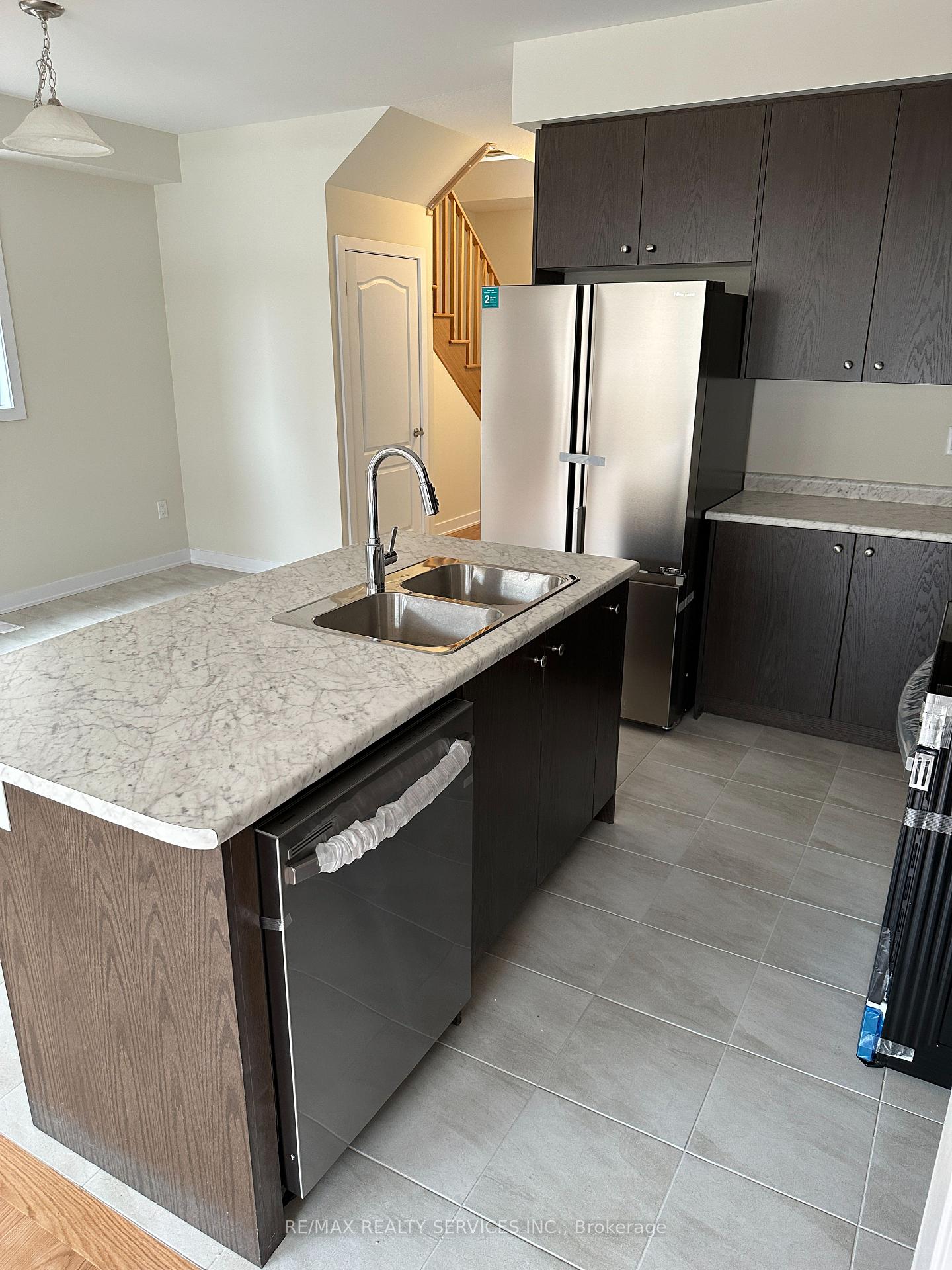 Photo 18 of 55 Rudder Road, Welland, Dain City — HOMEH