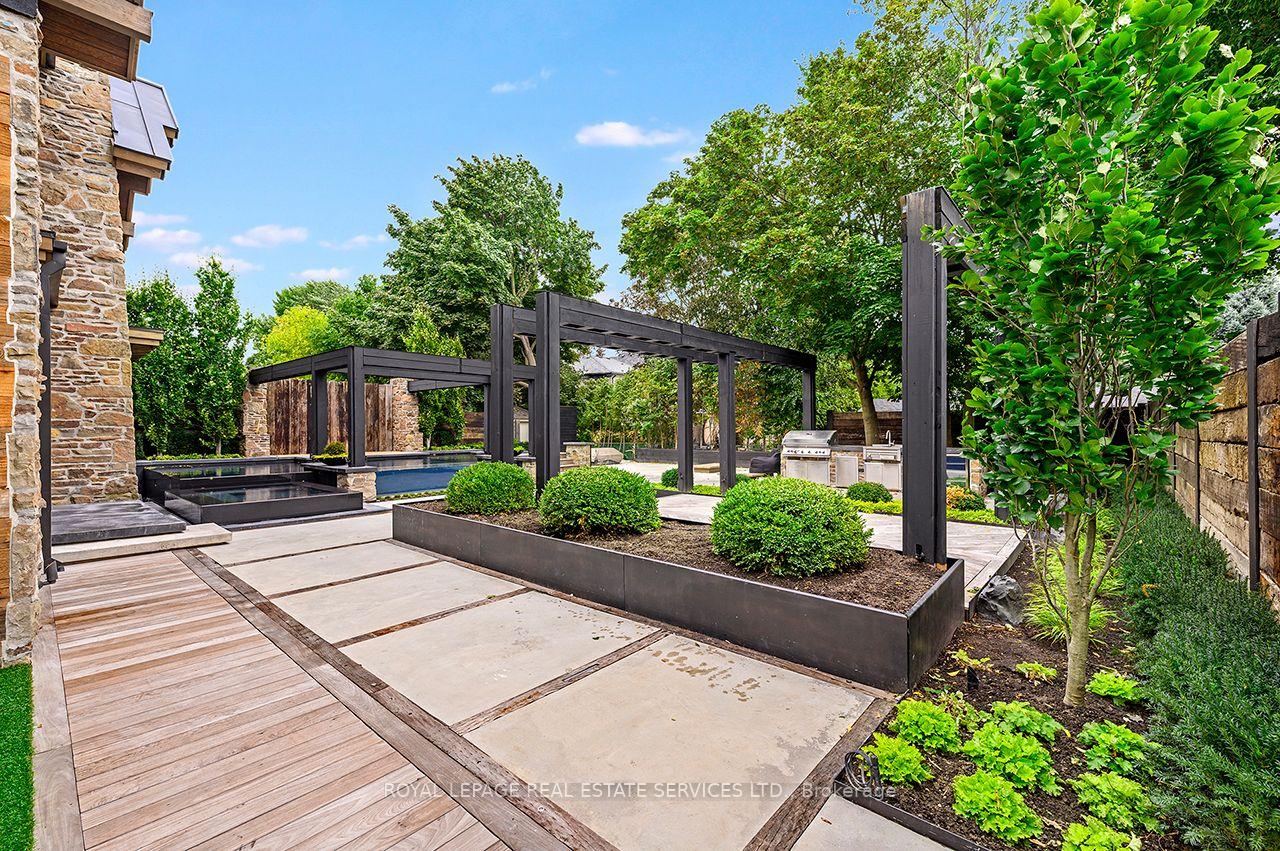 Photo 42 of 27 Goodman Crescent, Vaughan, Maple — HOMEH