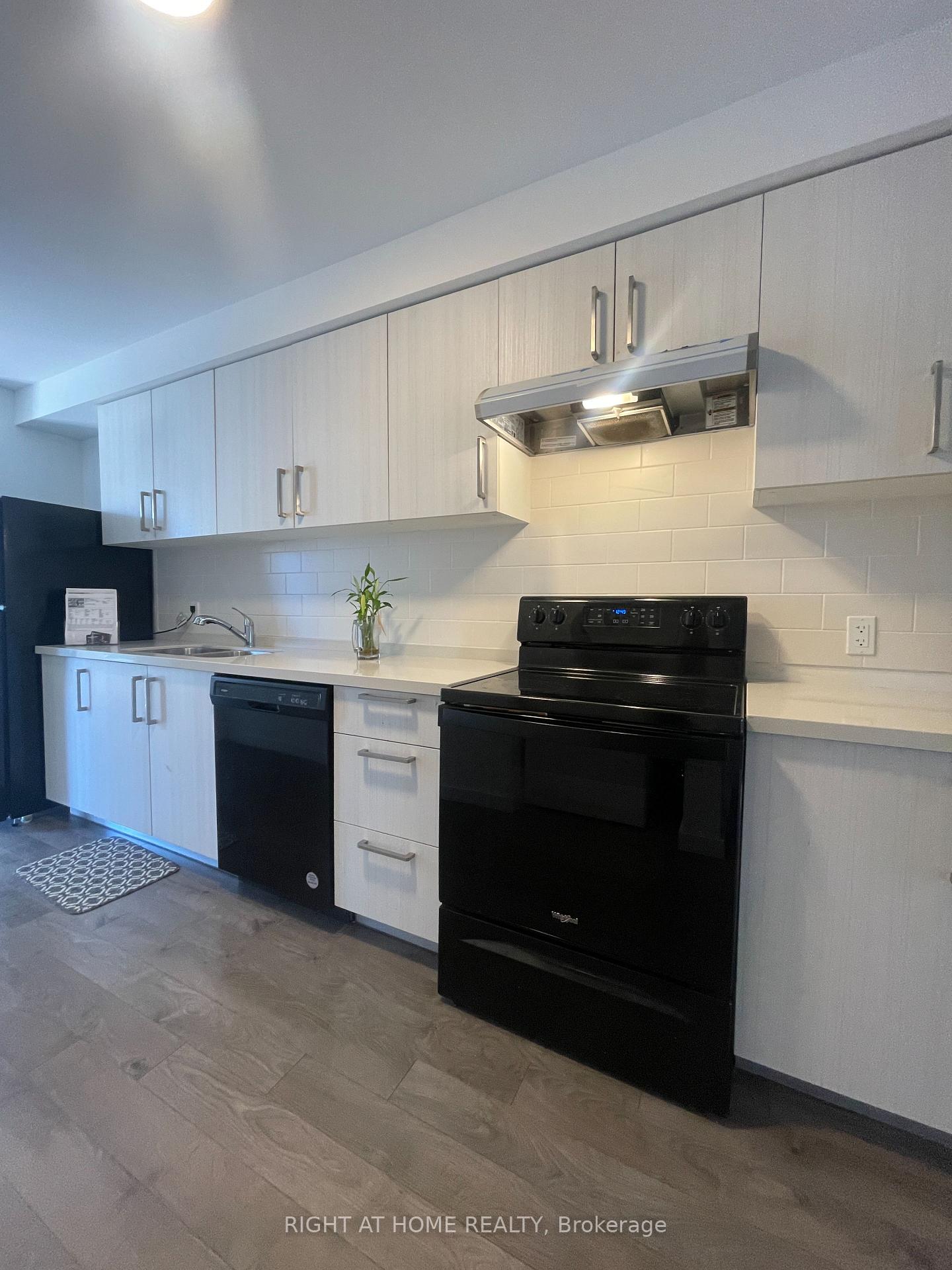 Photo 12 of 400 Alberta Street, Welland, Lincoln/Crowland — HOMEH