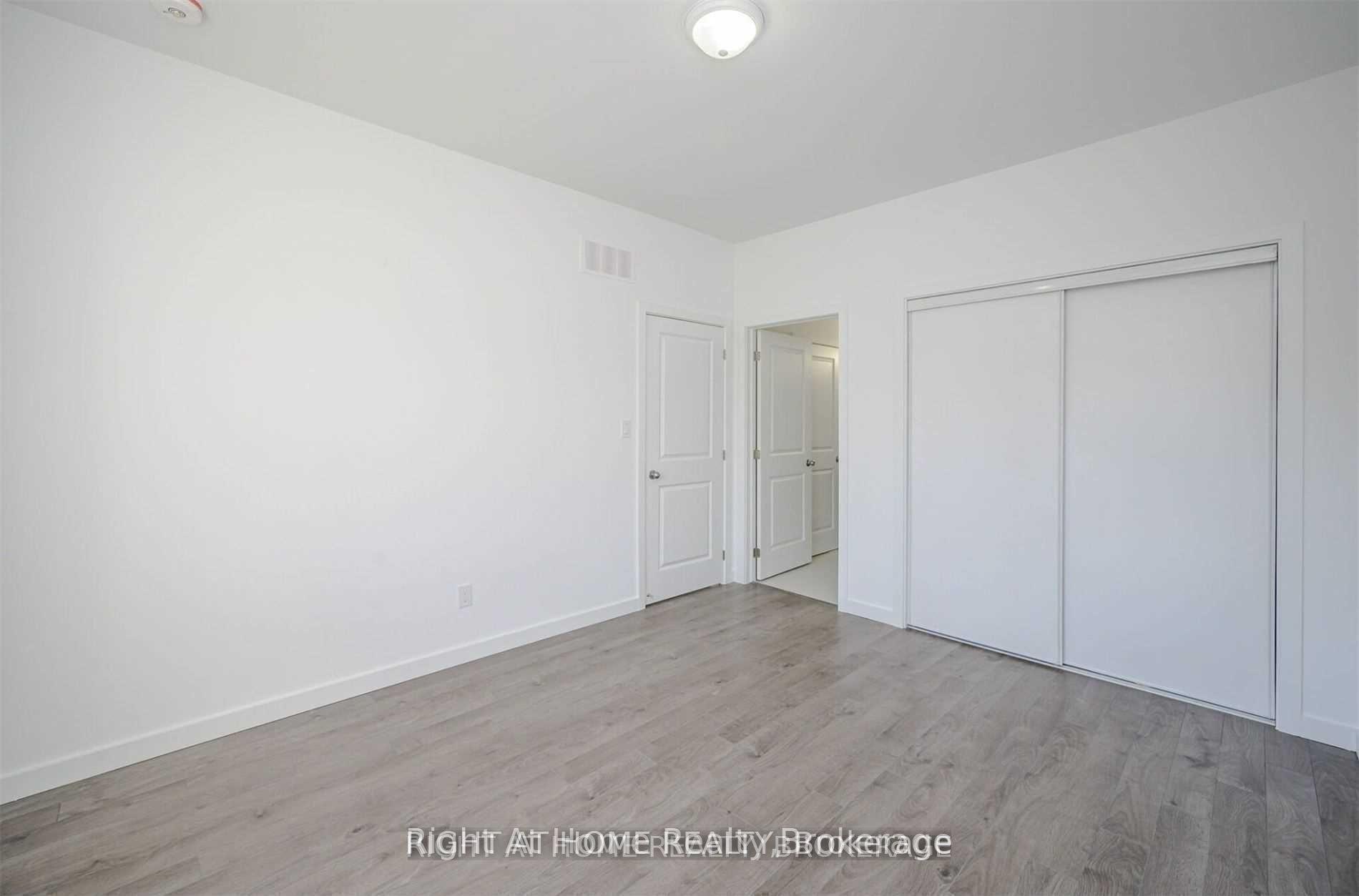 Photo 17 of 400 Alberta Street, Welland, Lincoln/Crowland — HOMEH