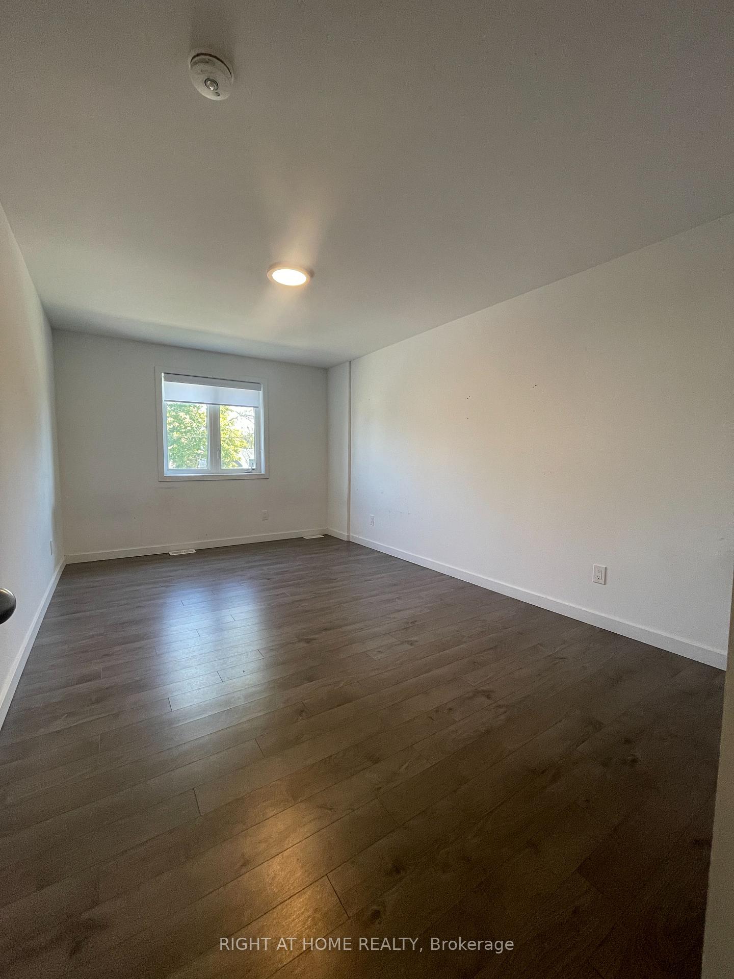 Photo 31 of 400 Alberta Street, Welland, Lincoln/Crowland — HOMEH