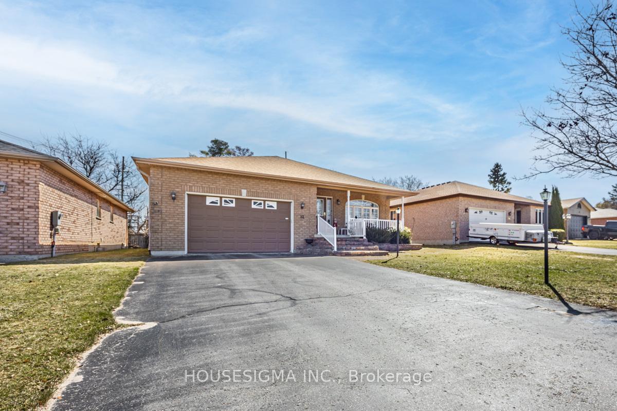 Photo 5 of 12 Low Boulevard, Uxbridge — HOMEH