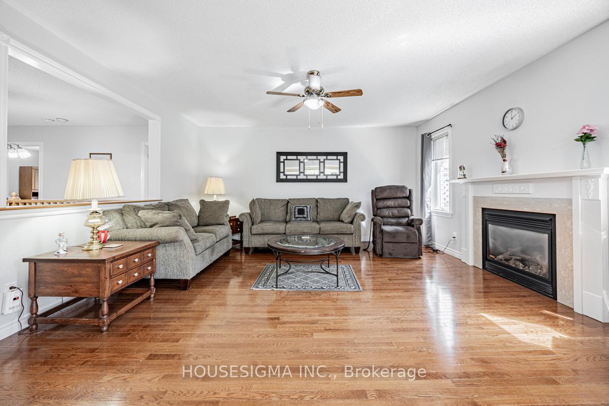 Photo 15 of 12 Low Boulevard, Uxbridge — HOMEH