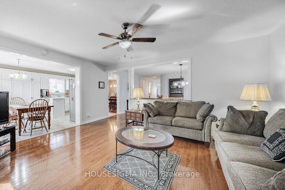 Photo 16 of 12 Low Boulevard, Uxbridge — HOMEH