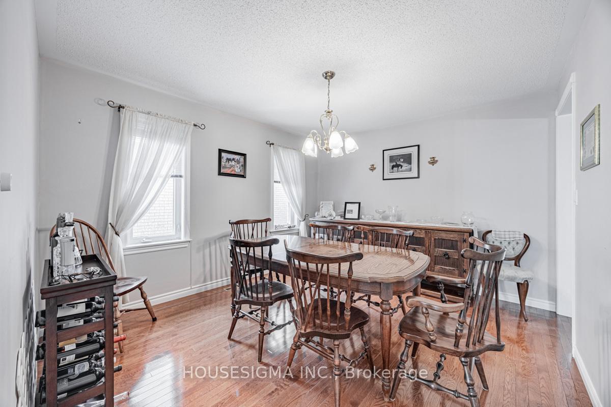 Photo 17 of 12 Low Boulevard, Uxbridge — HOMEH