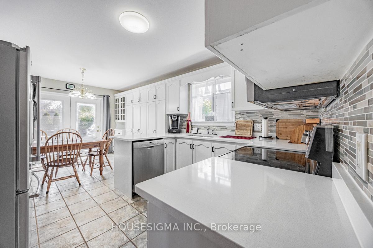 Photo 22 of 12 Low Boulevard, Uxbridge — HOMEH