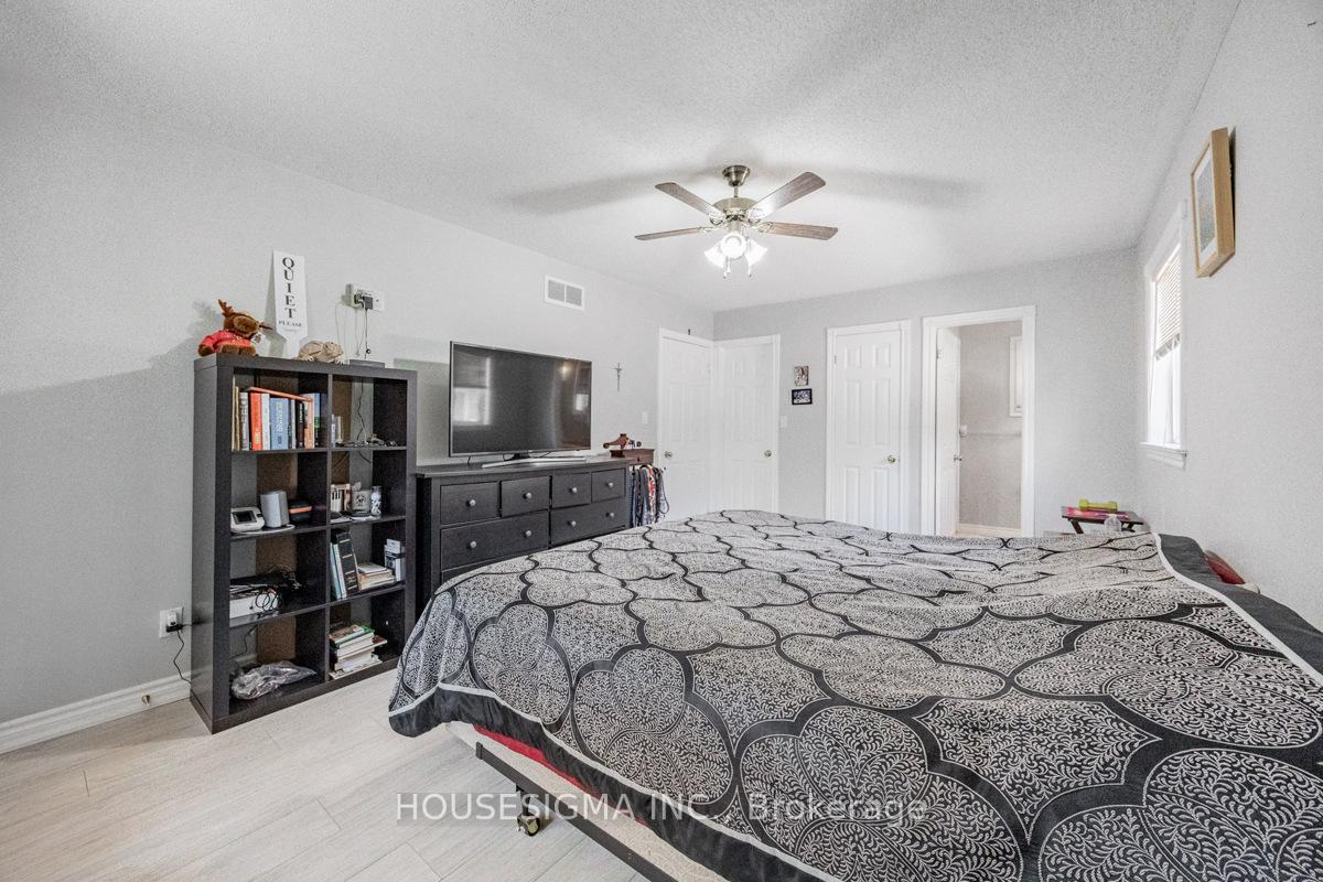 Photo 25 of 12 Low Boulevard, Uxbridge — HOMEH