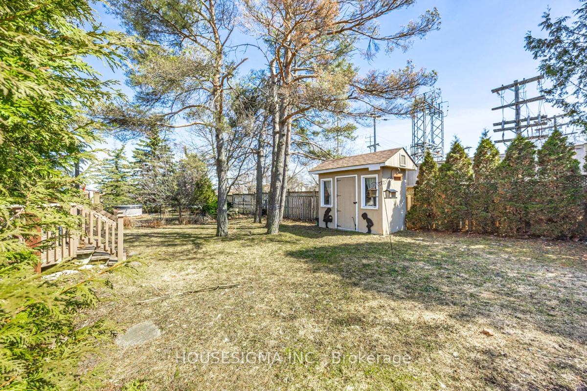 Photo 35 of 12 Low Boulevard, Uxbridge — HOMEH