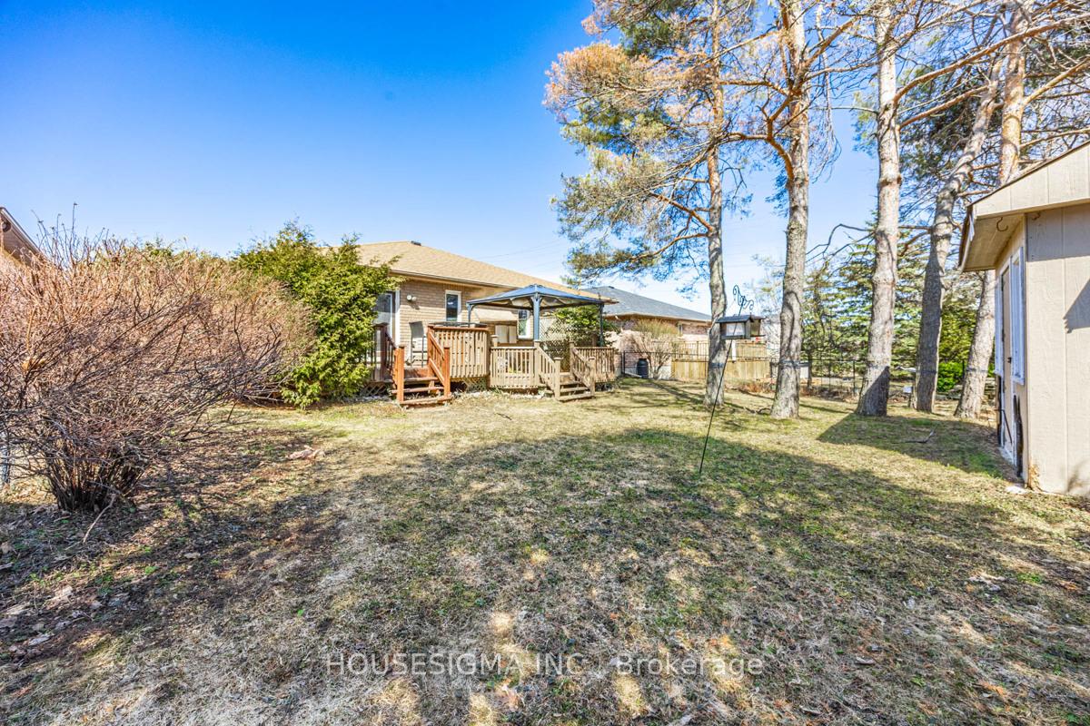 Photo 36 of 12 Low Boulevard, Uxbridge — HOMEH