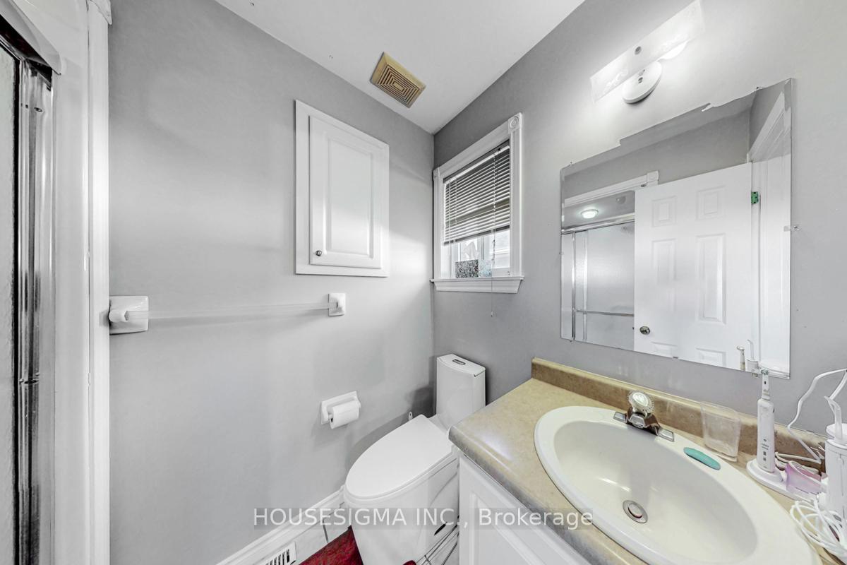 Photo 38 of 12 Low Boulevard, Uxbridge — HOMEH