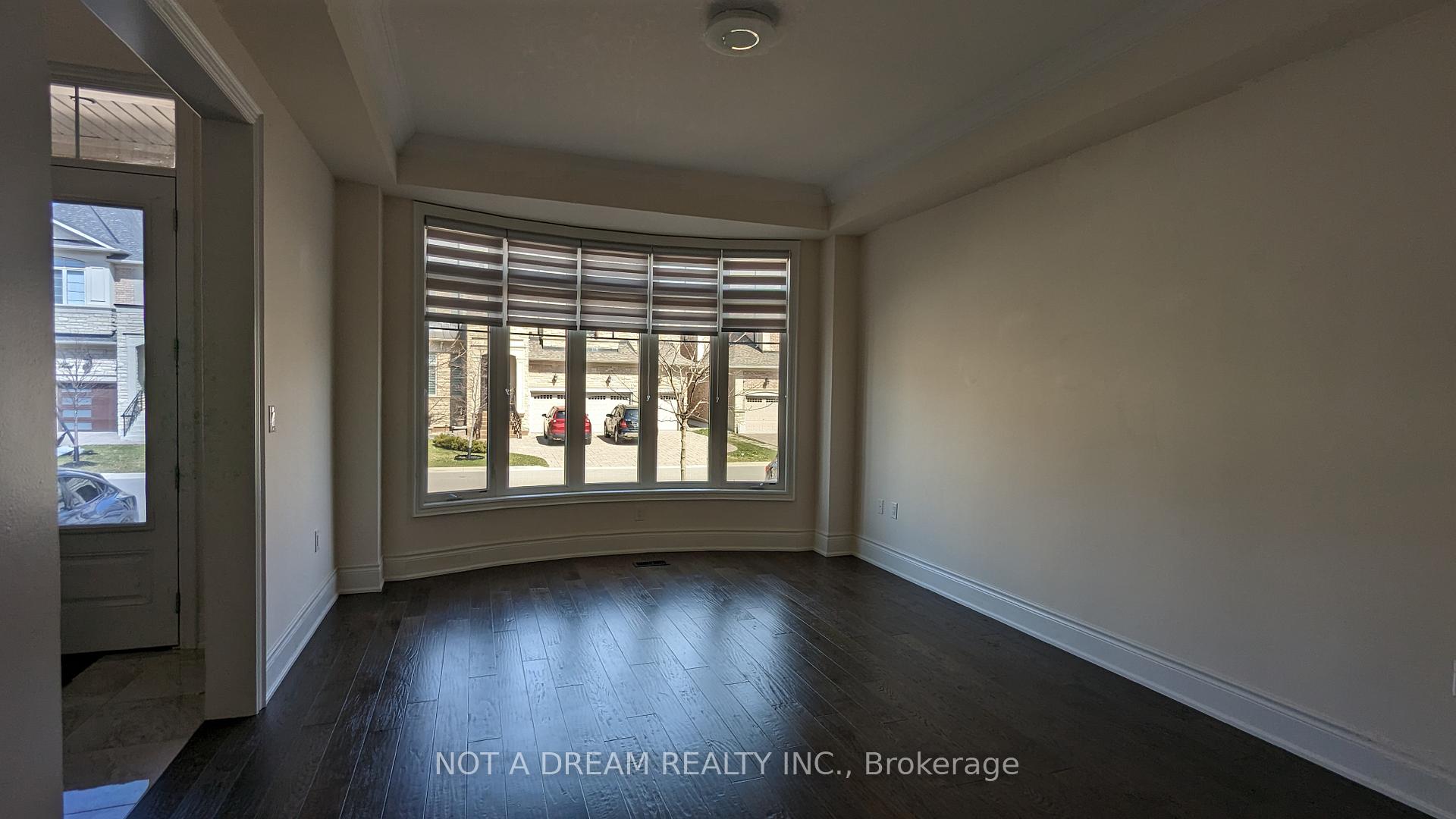 Photo 10 of 80 Torgan Trail, Vaughan, Kleinburg — HOMEH