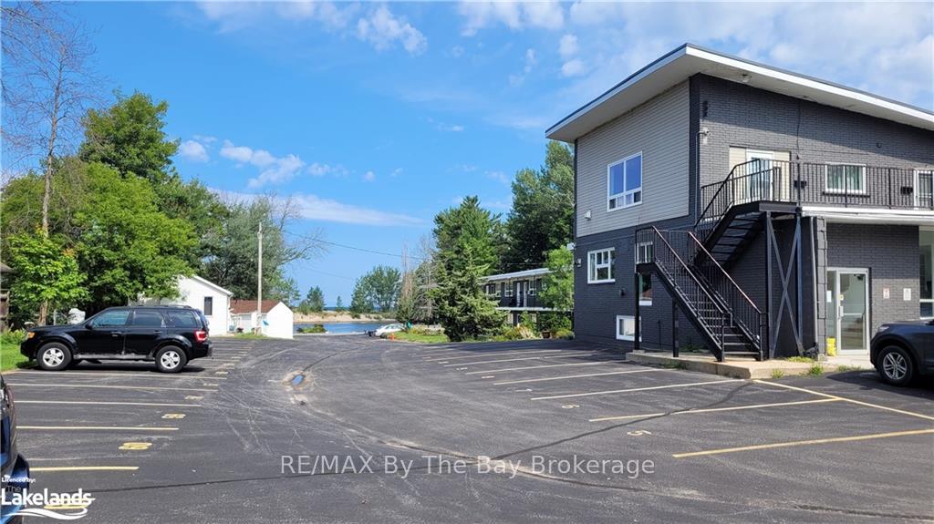 Photo 15 of Unit B14, 280 River Road E, Wasaga Beach — HOMEH