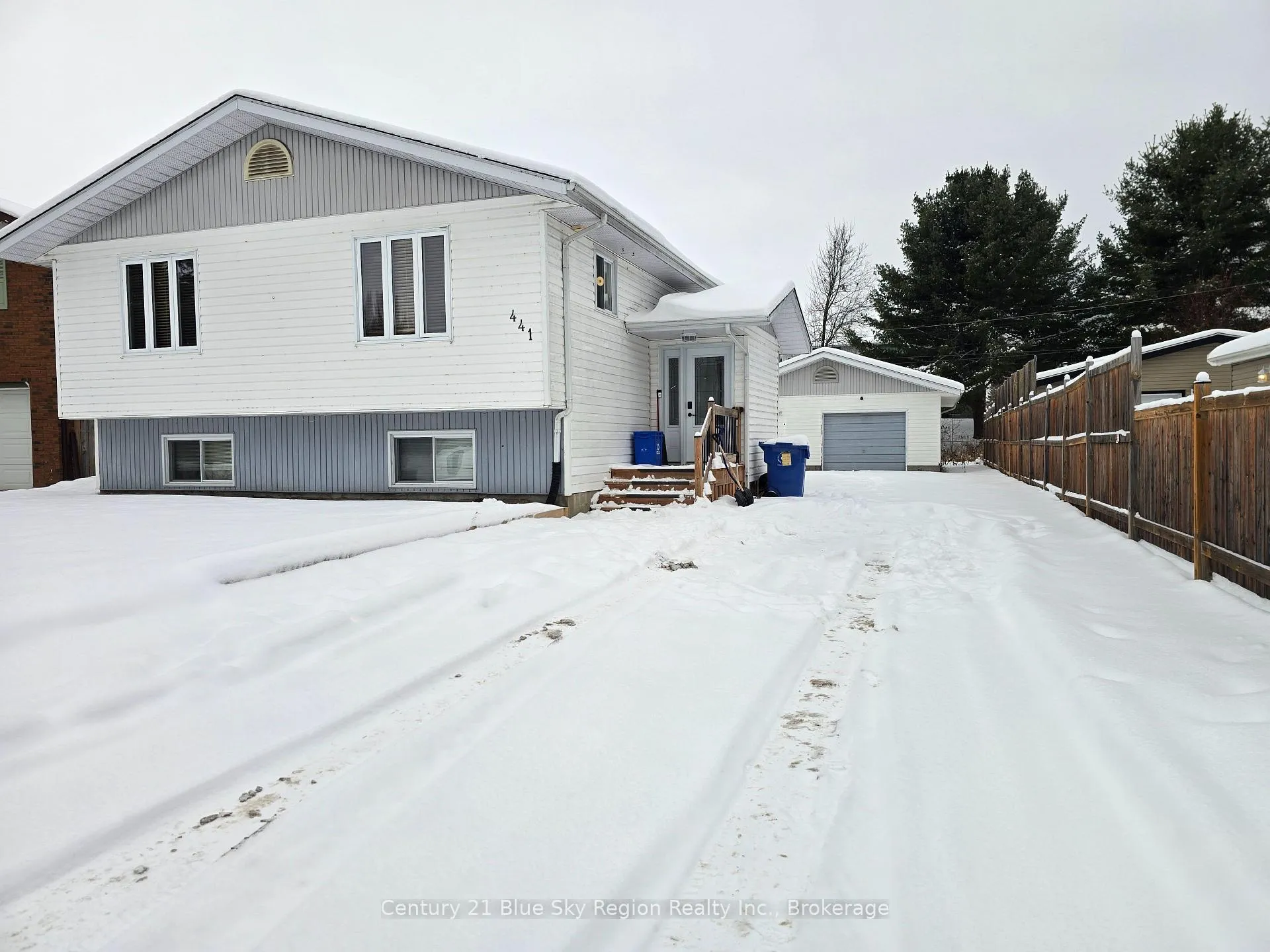 Front of 441 Mageau Street