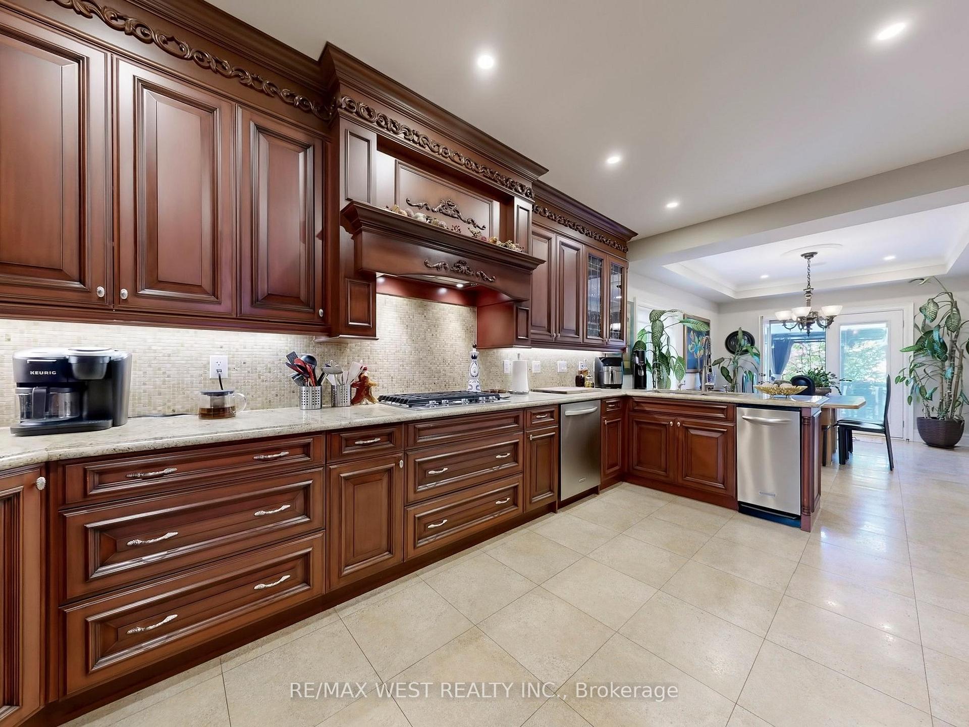 Photo 20 of 76 Petticoat Road, Vaughan, Patterson — HOMEH