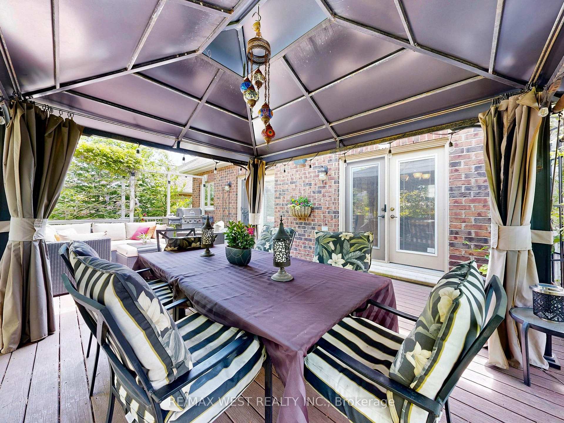 Photo 39 of 76 Petticoat Road, Vaughan, Patterson — HOMEH