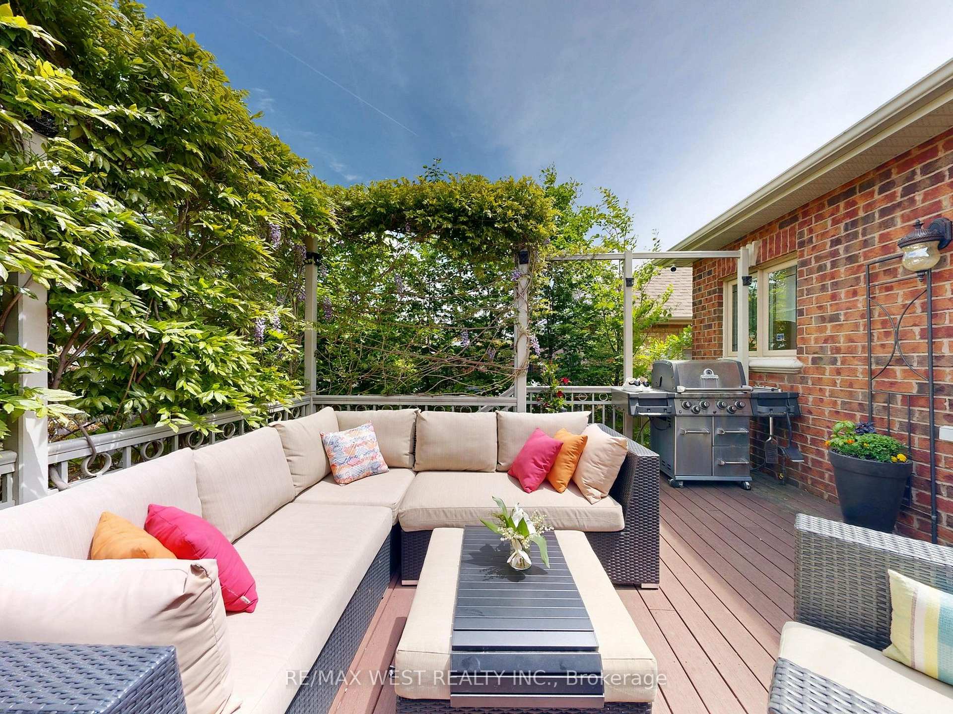 Photo 40 of 76 Petticoat Road, Vaughan, Patterson — HOMEH