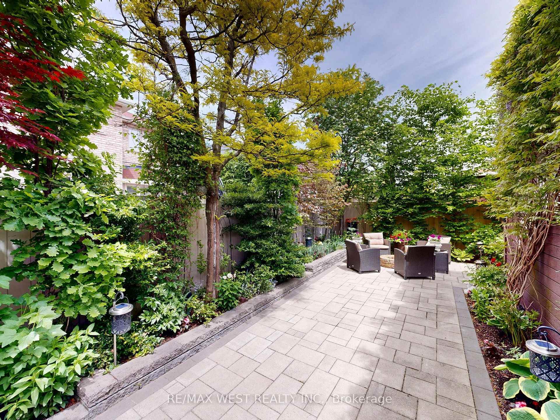 Photo 43 of 76 Petticoat Road, Vaughan, Patterson — HOMEH