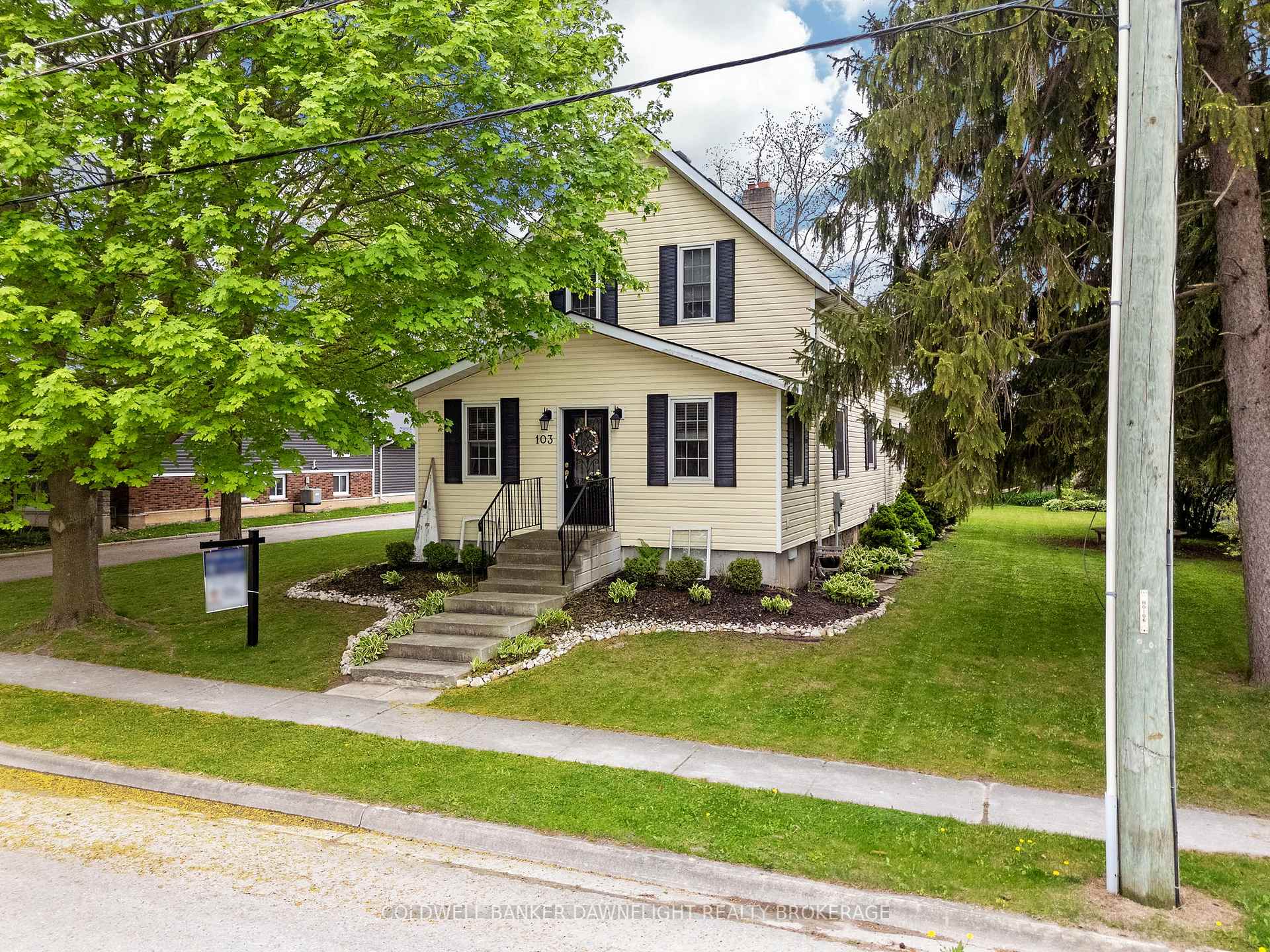 Photo 1 of 103 Richmond Street S, Bluewater, Hensall — HOMEH