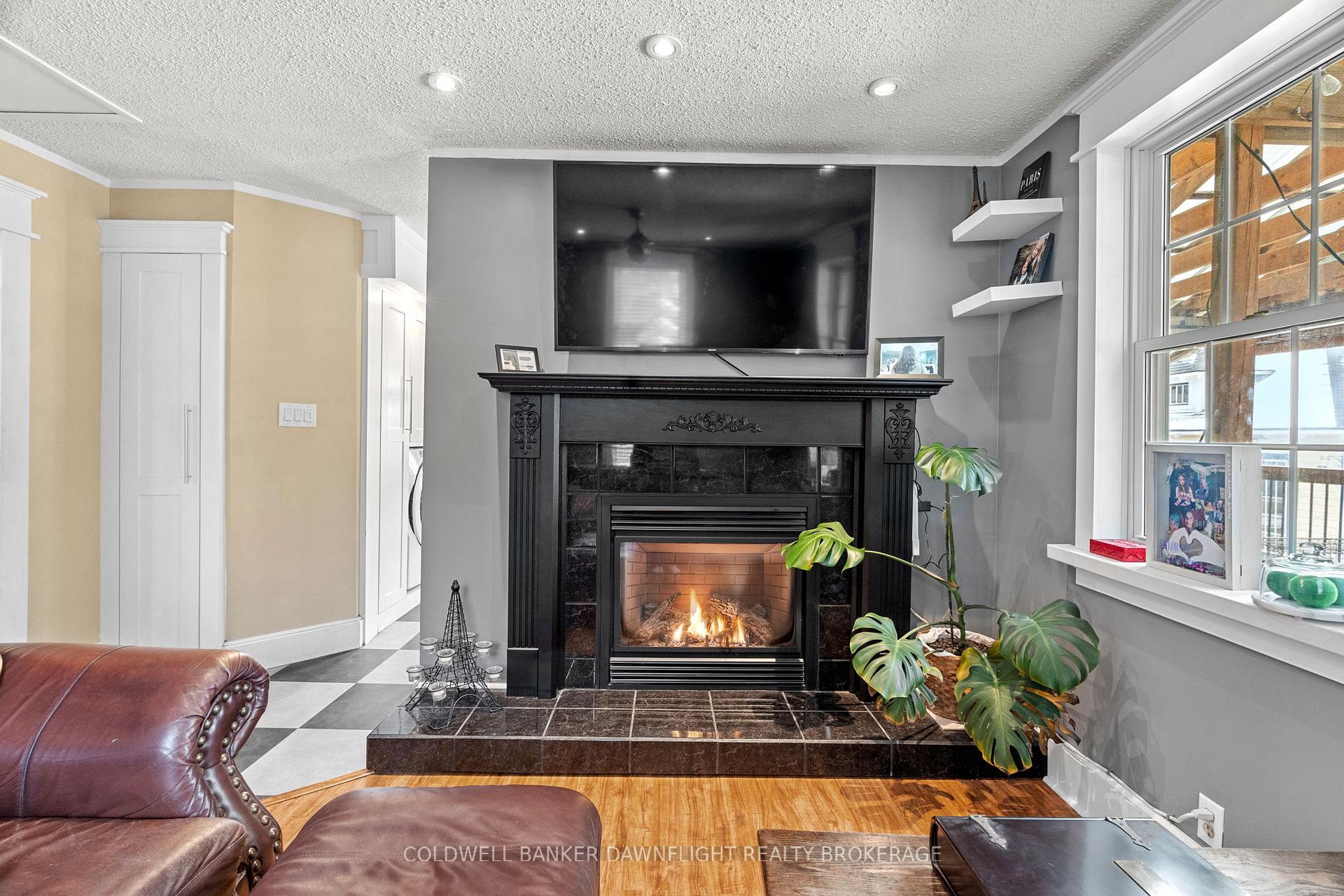 Photo 9 of 103 Richmond Street S, Bluewater, Hensall — HOMEH