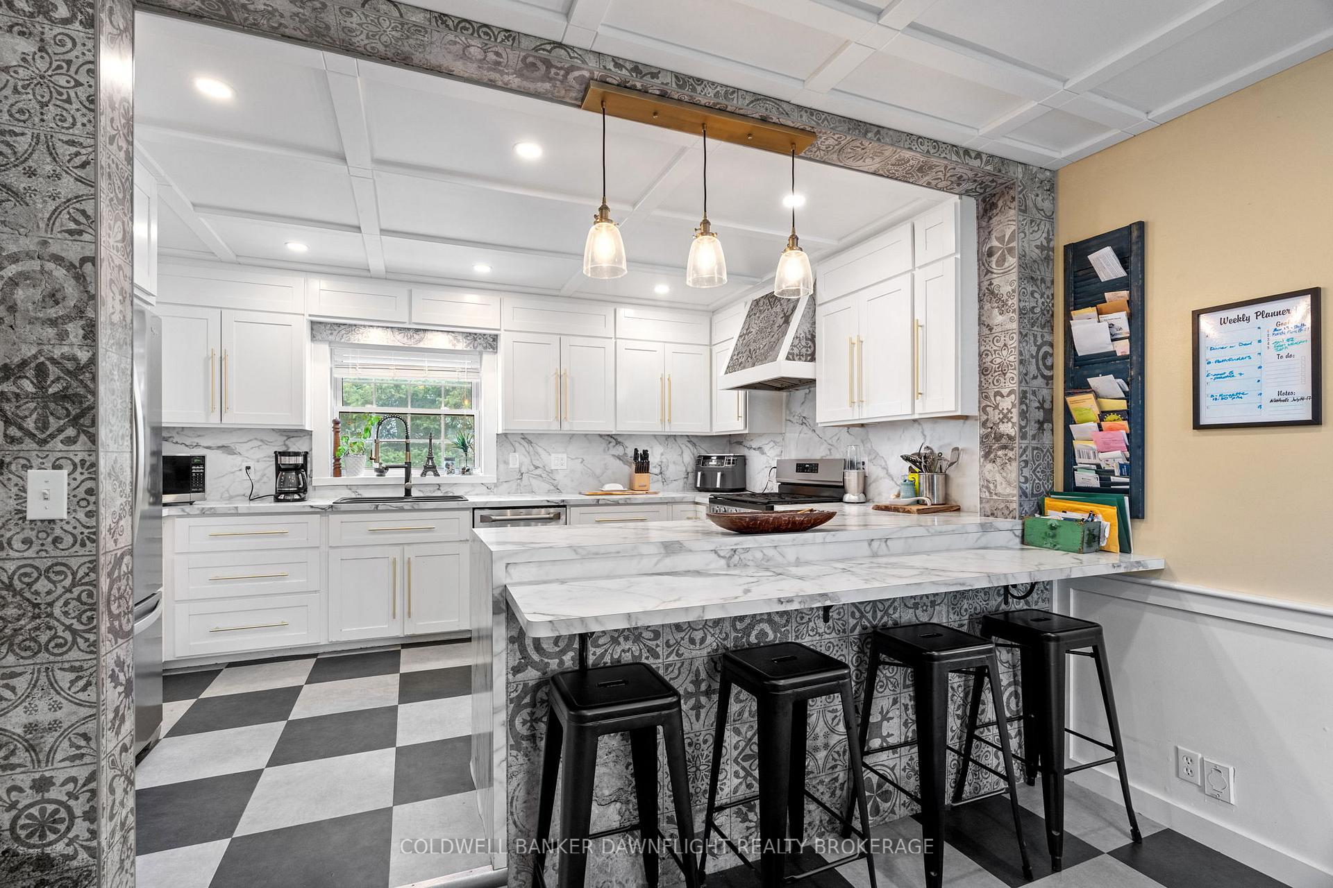 Photo 17 of 103 Richmond Street S, Bluewater, Hensall — HOMEH