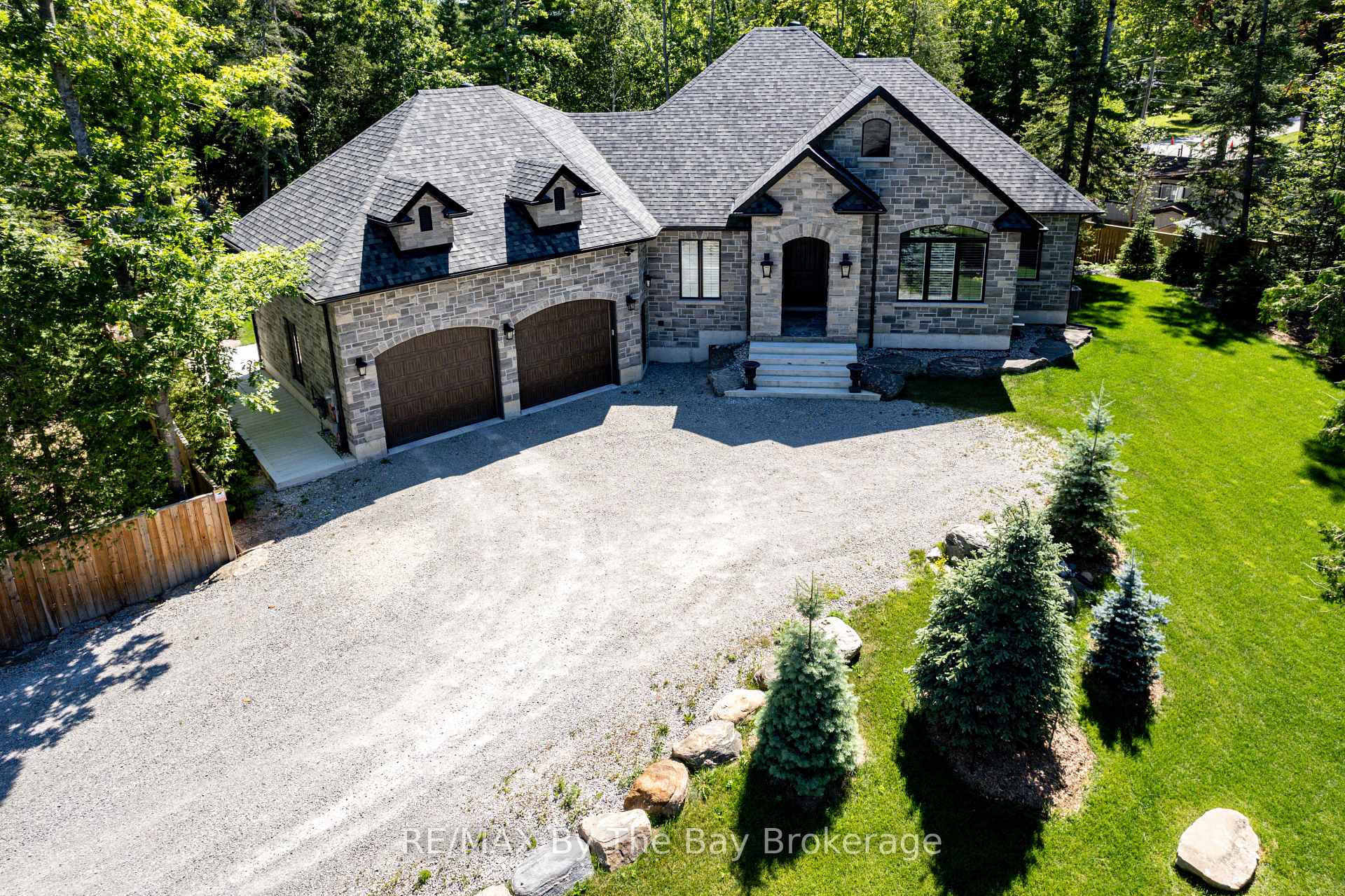 Front of 833 Eastdale Drive