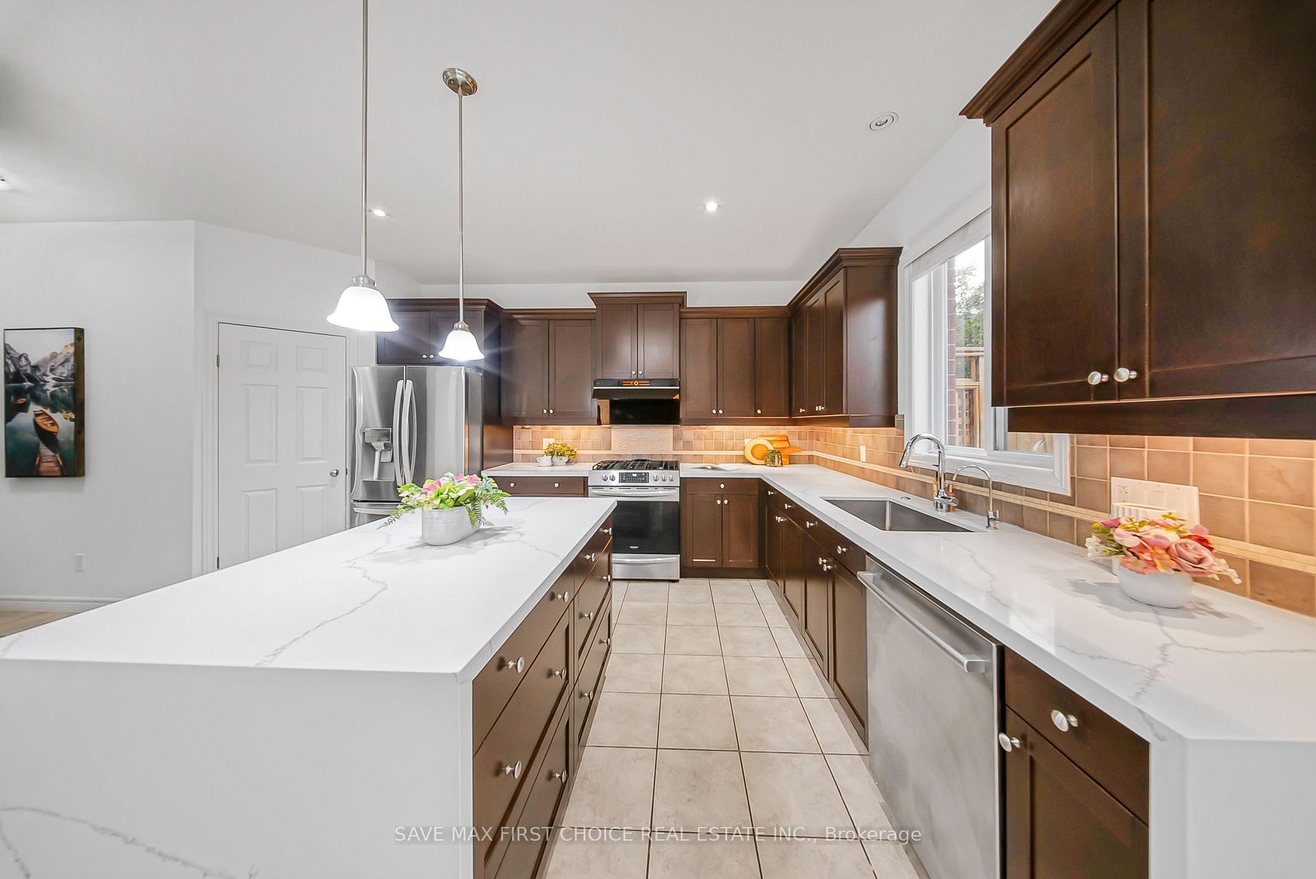 Photo 11 of 432 Kelso Drive, Waterloo, Conservation Meadows — HOMEH