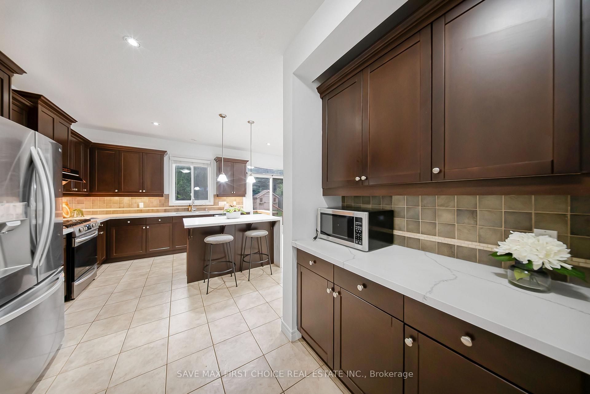 Photo 13 of 432 Kelso Drive, Waterloo, Conservation Meadows — HOMEH