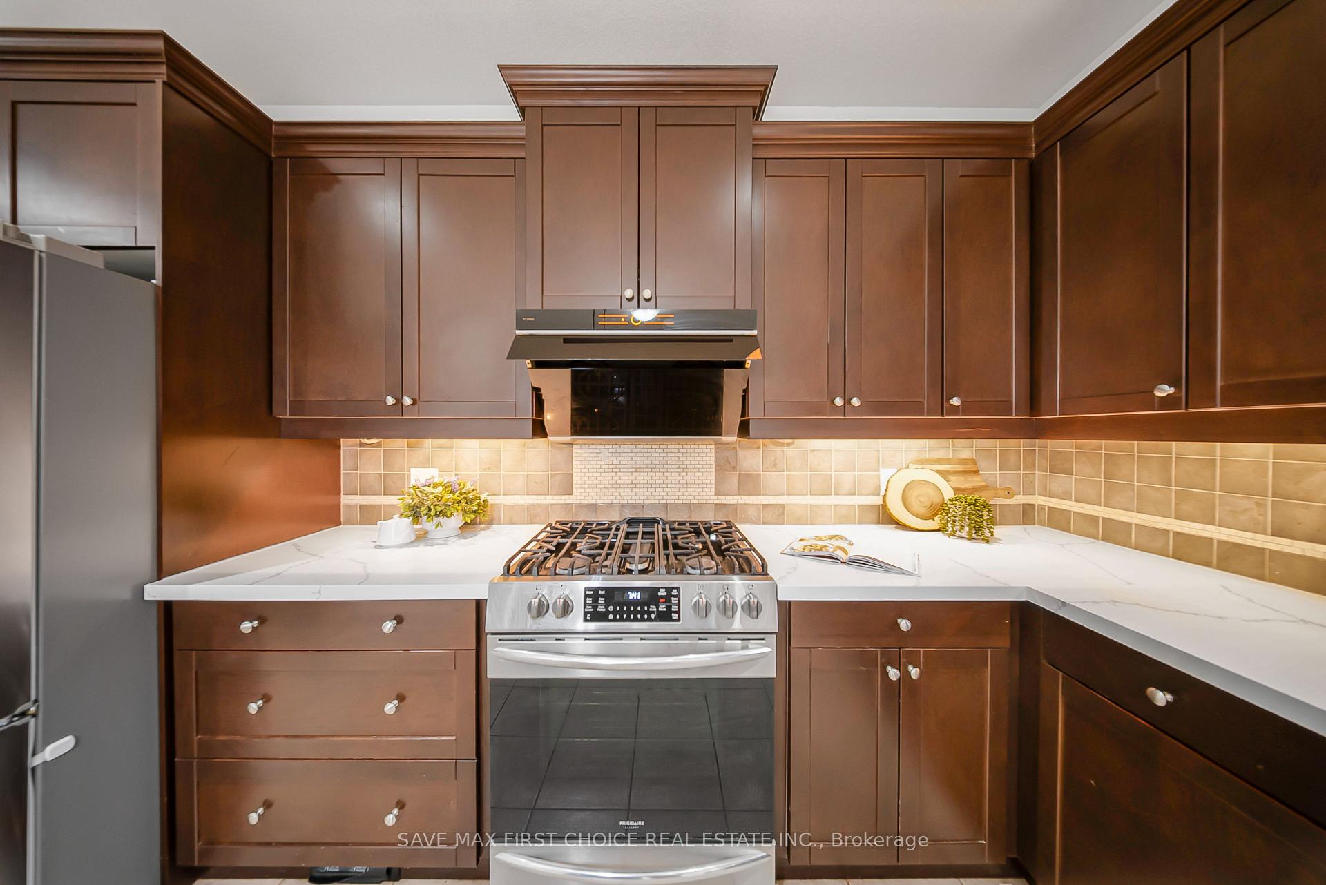 Photo 15 of 432 Kelso Drive, Waterloo, Conservation Meadows — HOMEH