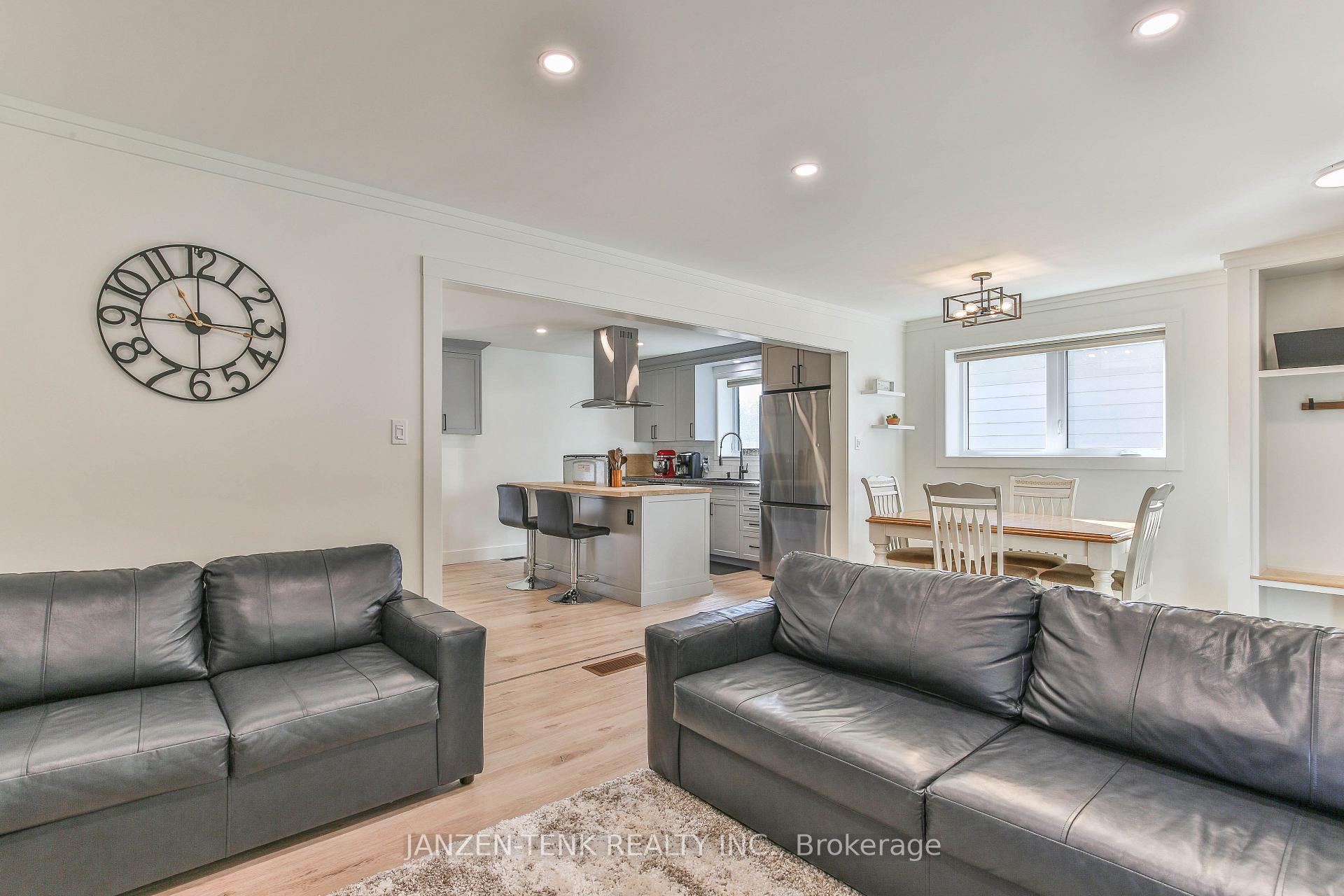 Photo 15 of 93 Centre St Street, Aylmer — HOMEH
