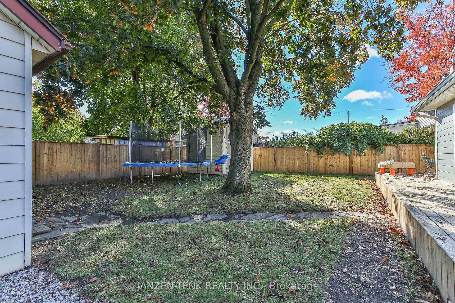 Photo 36 of 93 Centre St Street, Aylmer — HOMEH