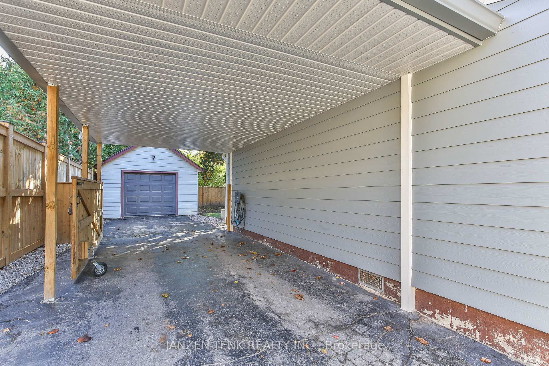 Photo 37 of 93 Centre St Street, Aylmer — HOMEH