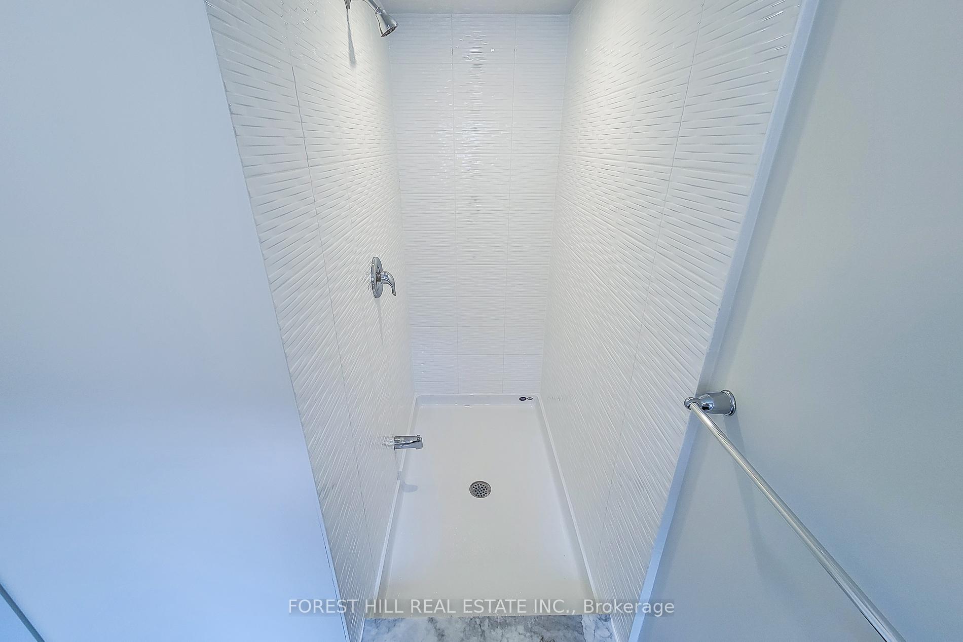 Photo 32 of 102 Eastbridge Avenue, Welland, Dain City — HOMEH