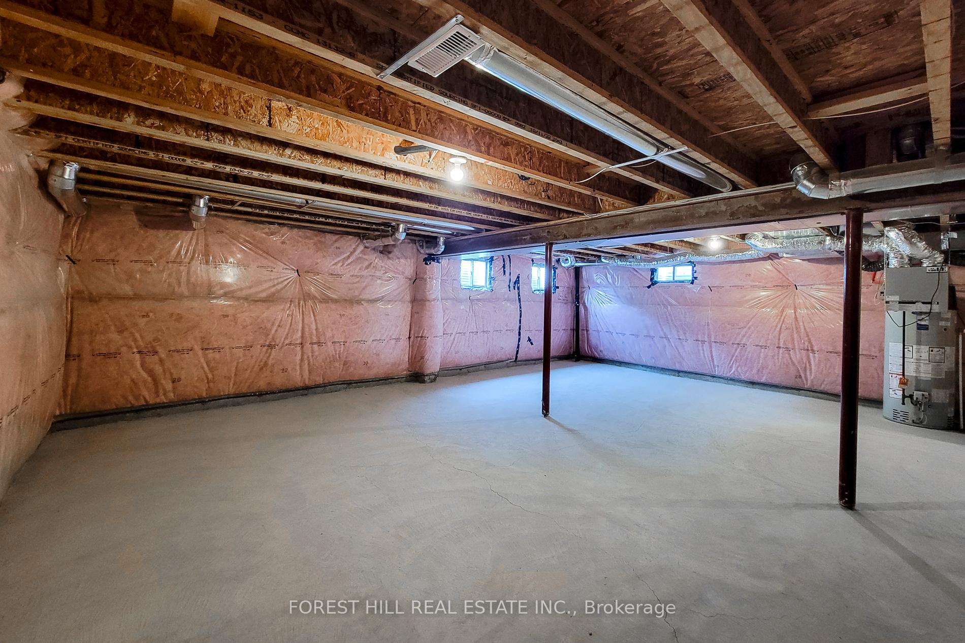 Photo 44 of 102 Eastbridge Avenue, Welland, Dain City — HOMEH