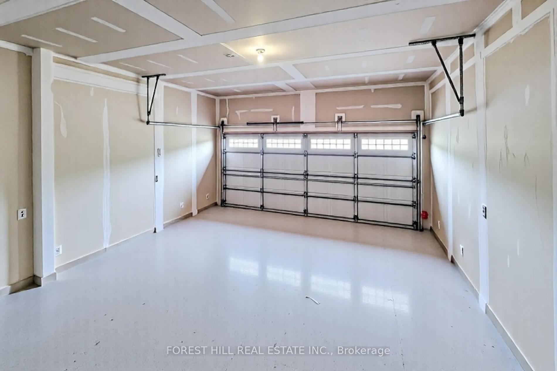 Photo 45 of 102 Eastbridge Avenue, Welland, Dain City — HOMEH