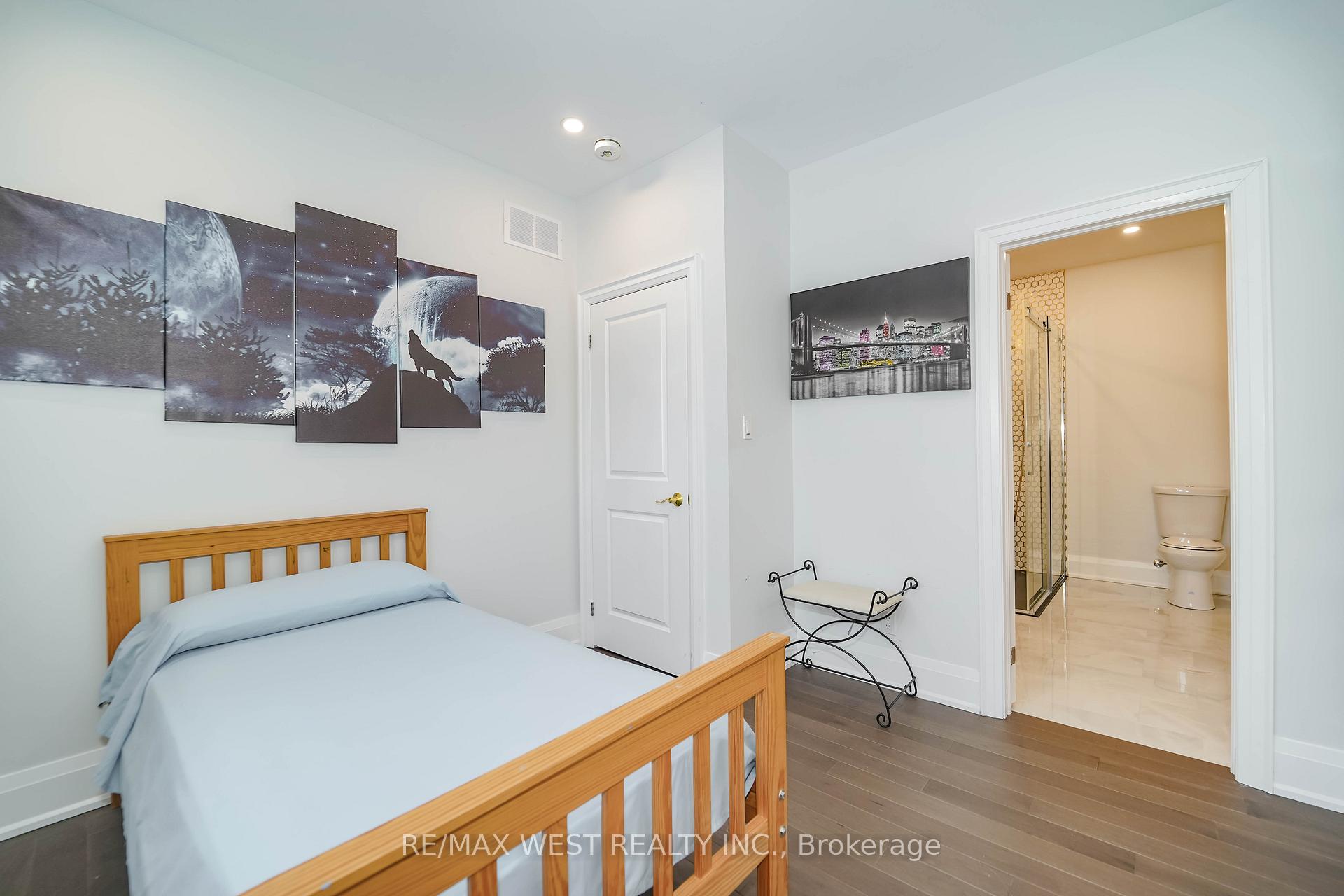 Photo 17 of 59 Young Street, Uxbridge — HOMEH