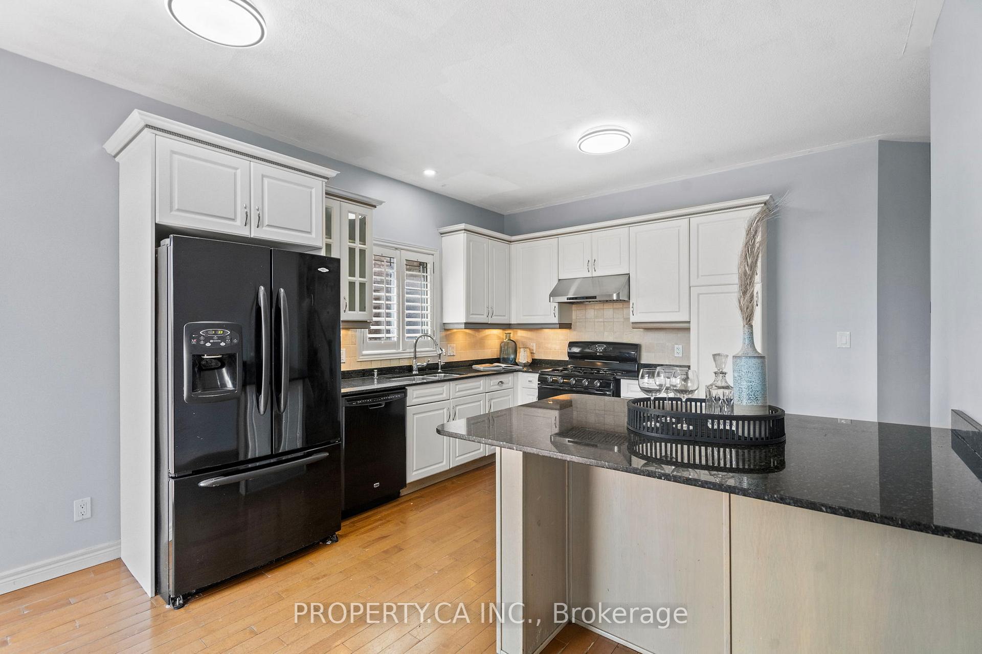 Photo 11 of 753 Klosters Drive, Waterloo — HOMEH