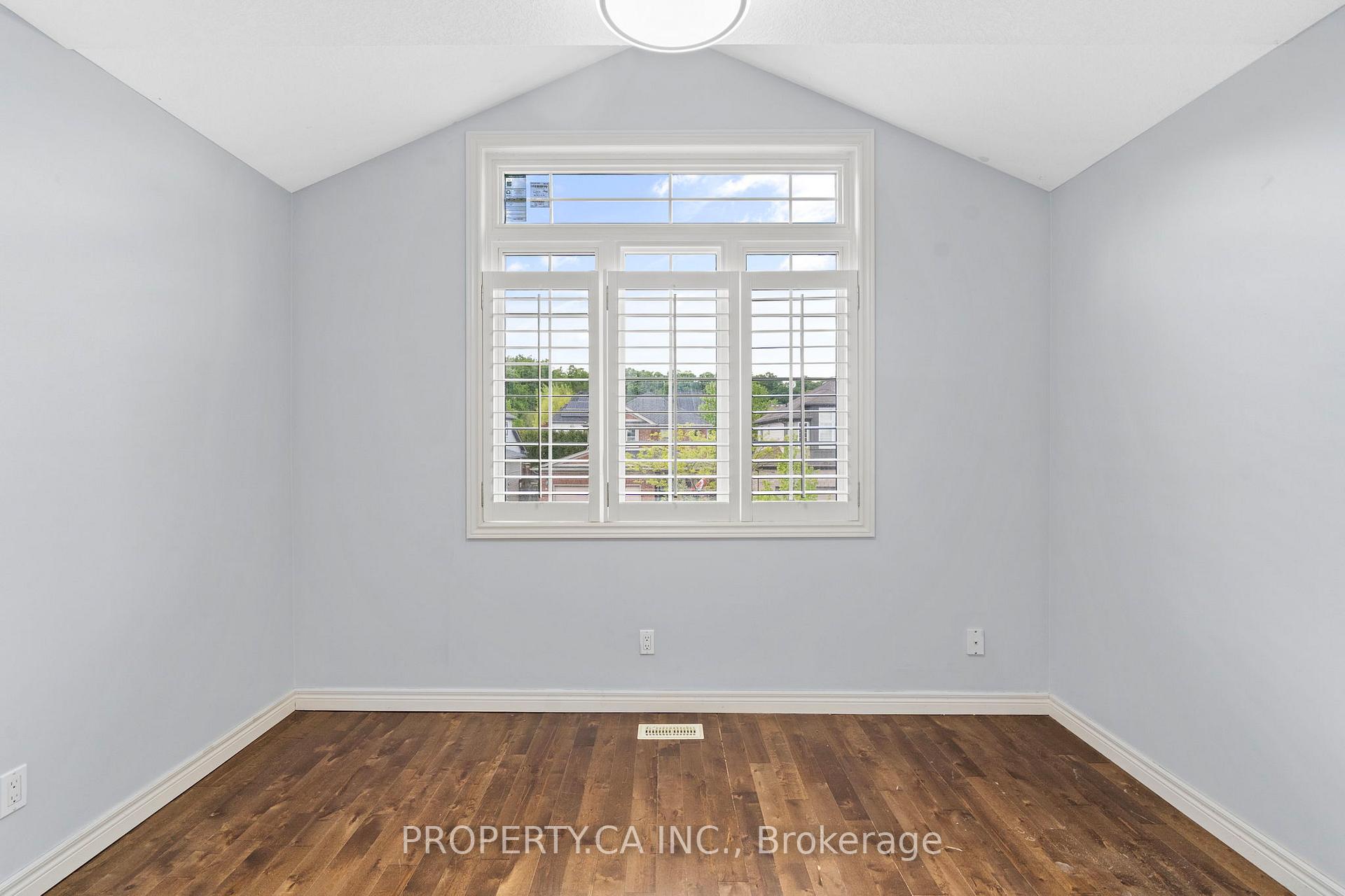Photo 19 of 753 Klosters Drive, Waterloo — HOMEH