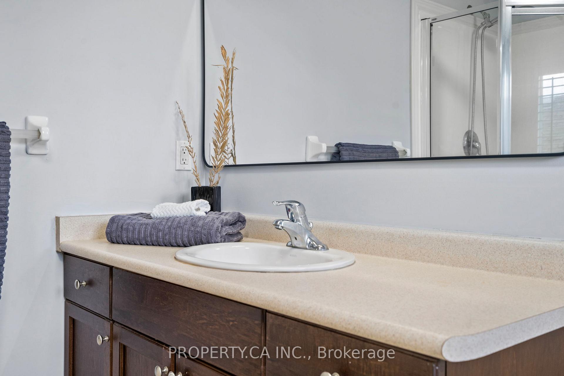 Photo 32 of 753 Klosters Drive, Waterloo — HOMEH