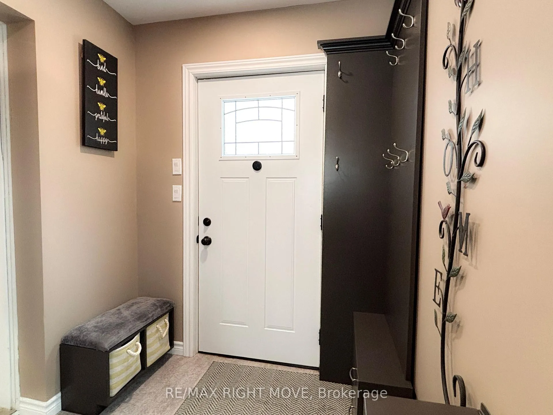 Photo 4 of 107 Jarvis Street, Orillia — HOMEH