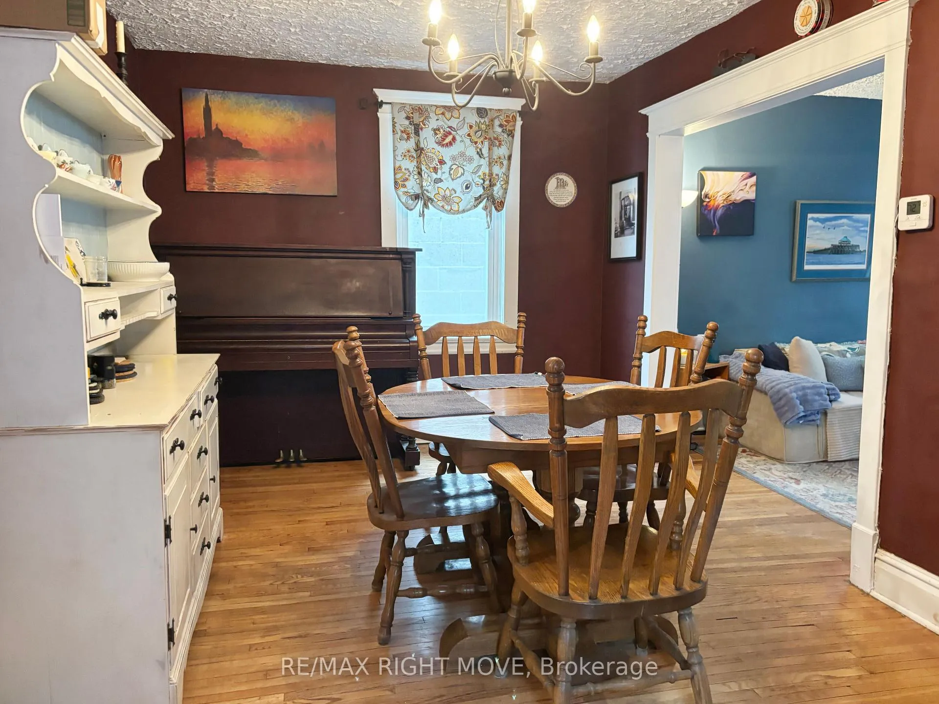 Photo 11 of 107 Jarvis Street, Orillia — HOMEH