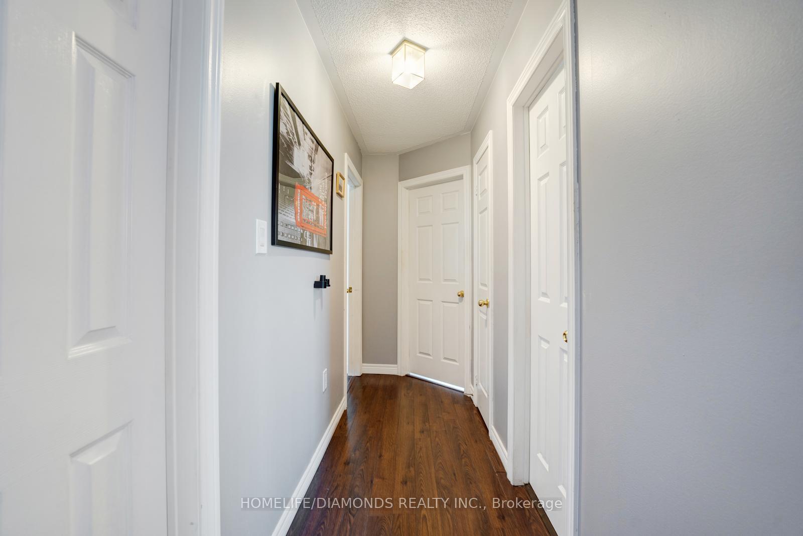 Photo 28 of 68 Heritage Court, Barrie, Painswick South — HOMEH