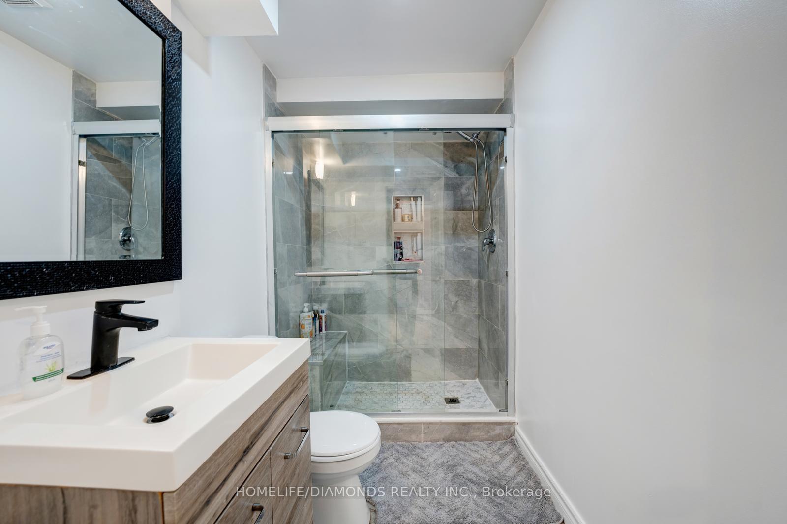 Photo 30 of 68 Heritage Court, Barrie, Painswick South — HOMEH